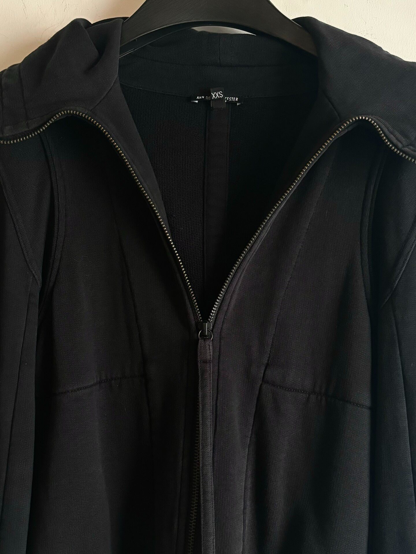 Ann Demeulemeester Black Slim-Fit Double-Zip Sweatshirt — detail