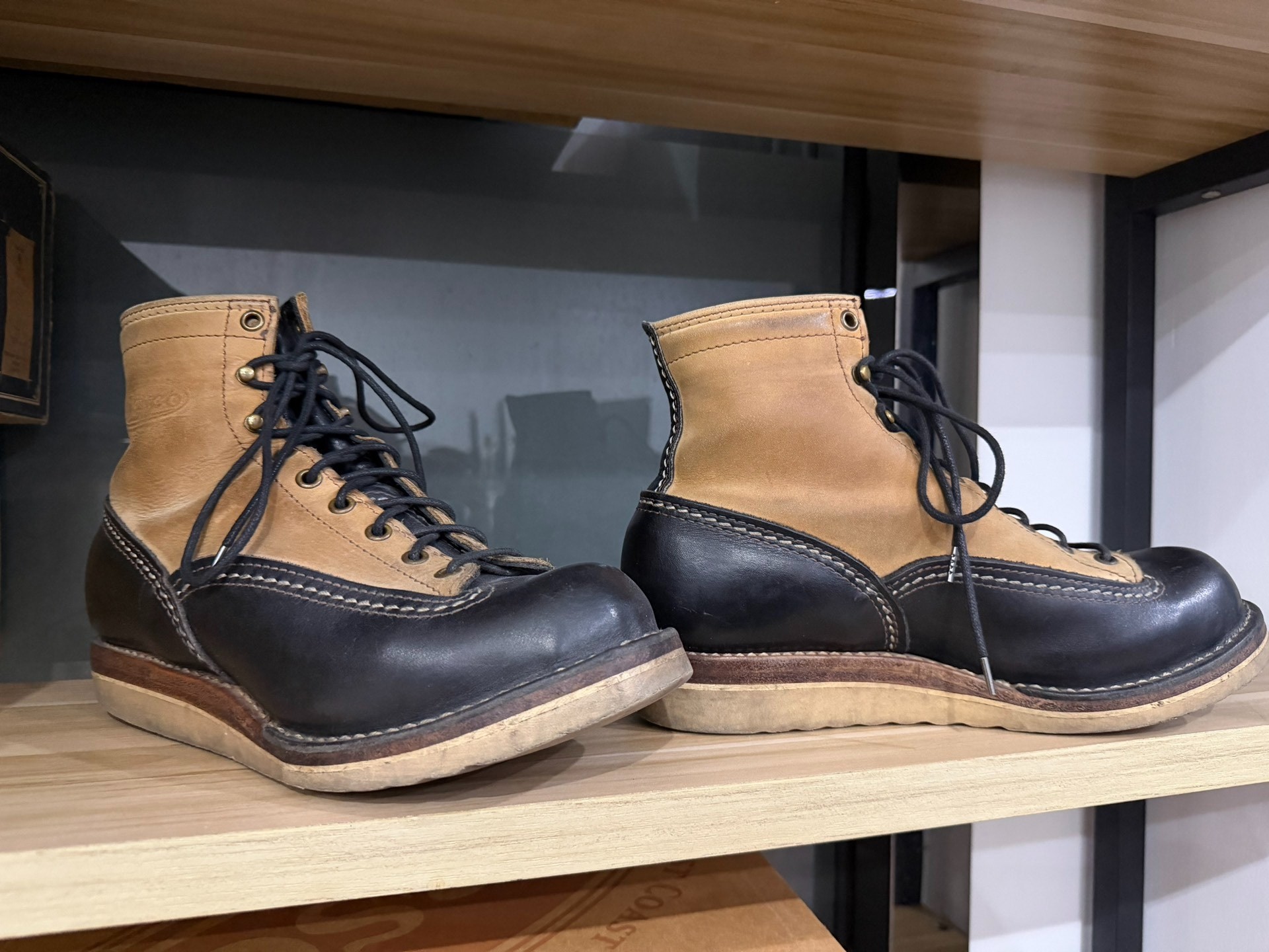 Wesco Two-Tone Magazine Work Boots — label