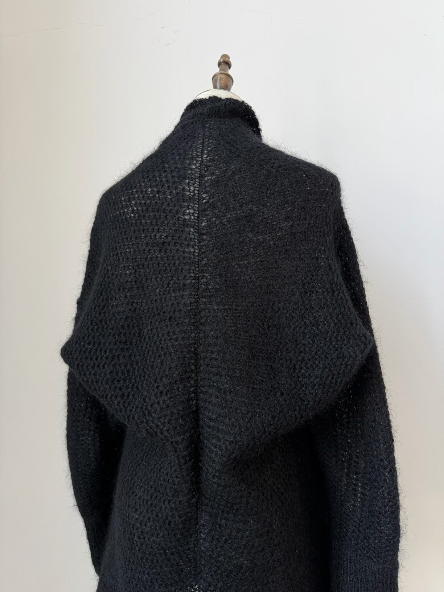 Y's Line Oversized Knit Cardigan — detail