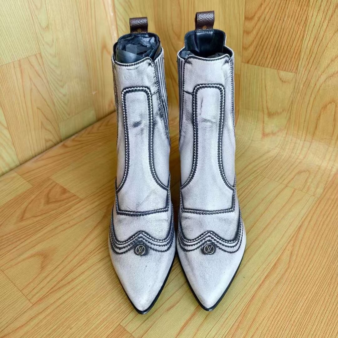 Louis Vuitton Trinity Chelsea Boots — back