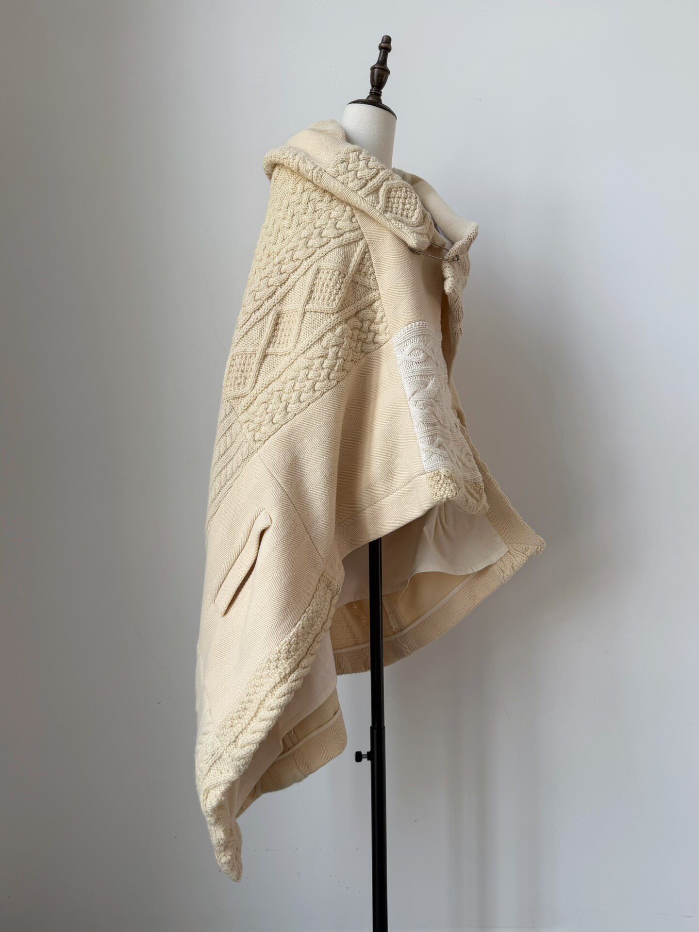 Y’s Asymmetric Beige Knit Coat With Pin — label