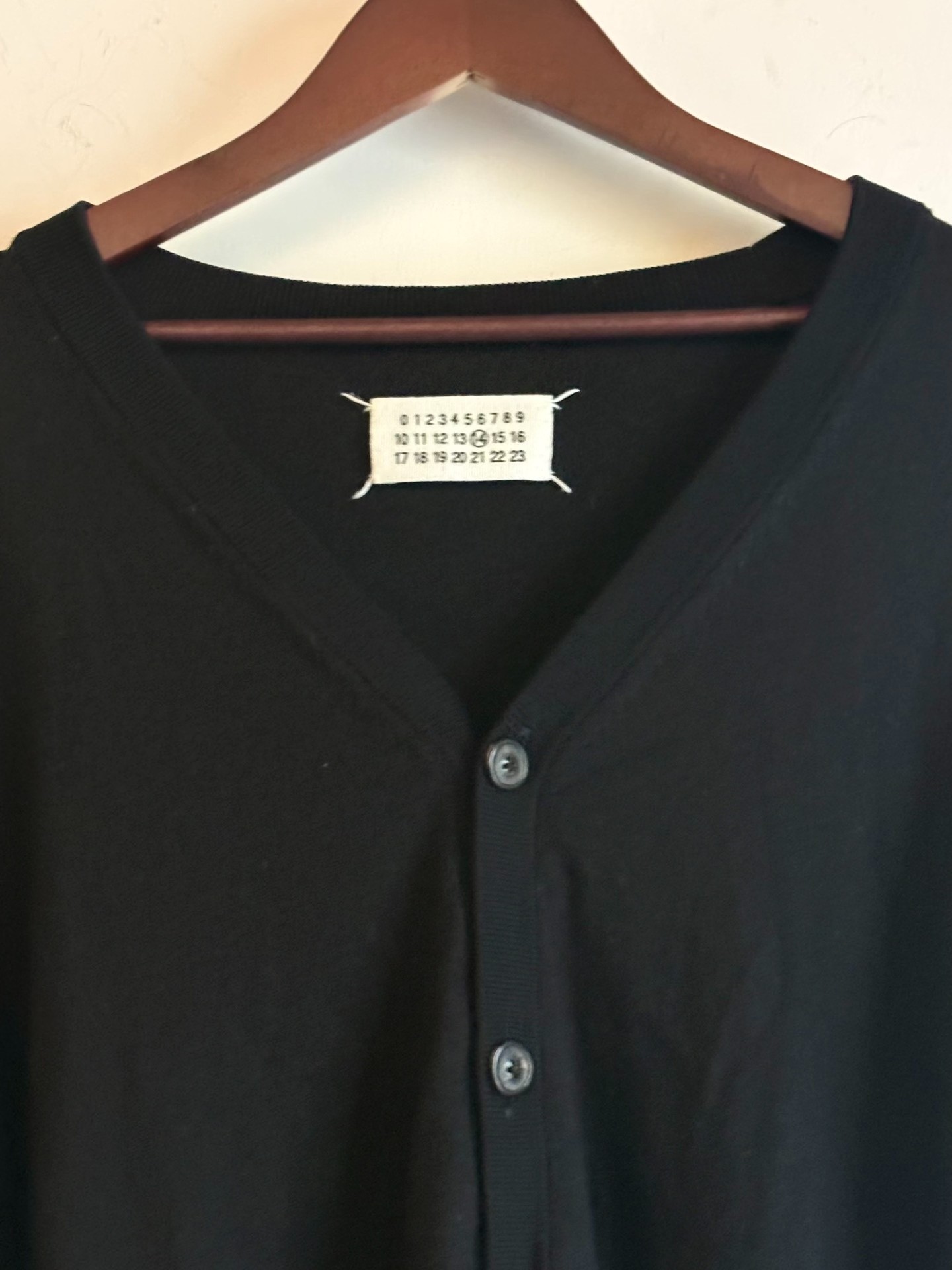 Maison Martin Margiela AW2009 V-Neck Cardigan — detail