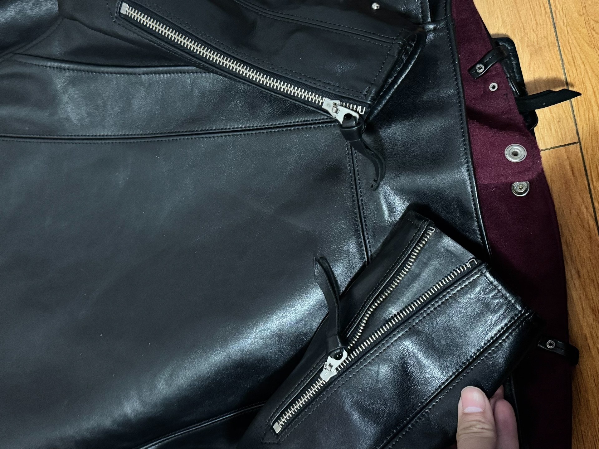 Guofo J31 Black Leather Jacket — detail
