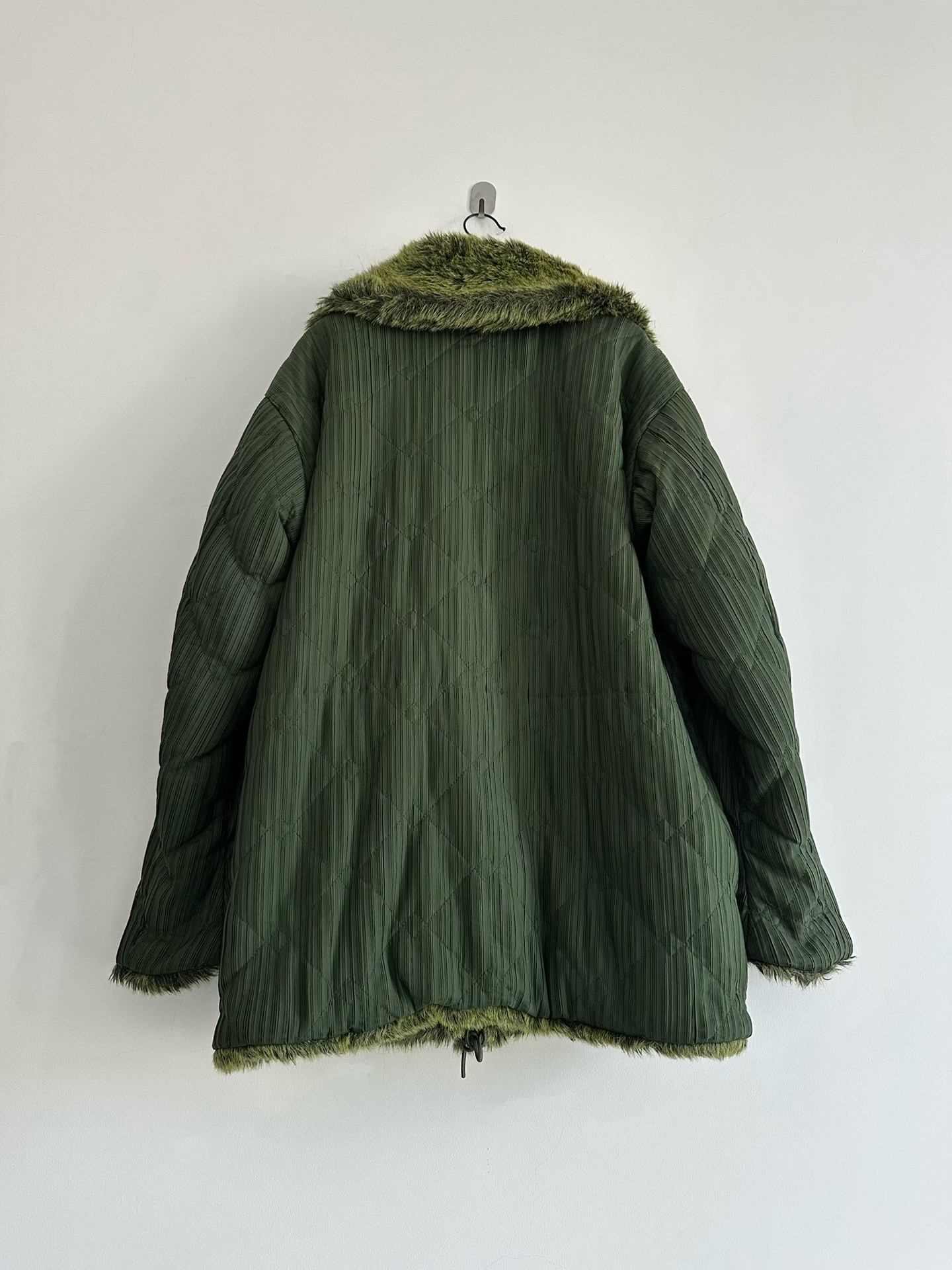 Issey Miyake 1998 Main Line Fur Coat — detail