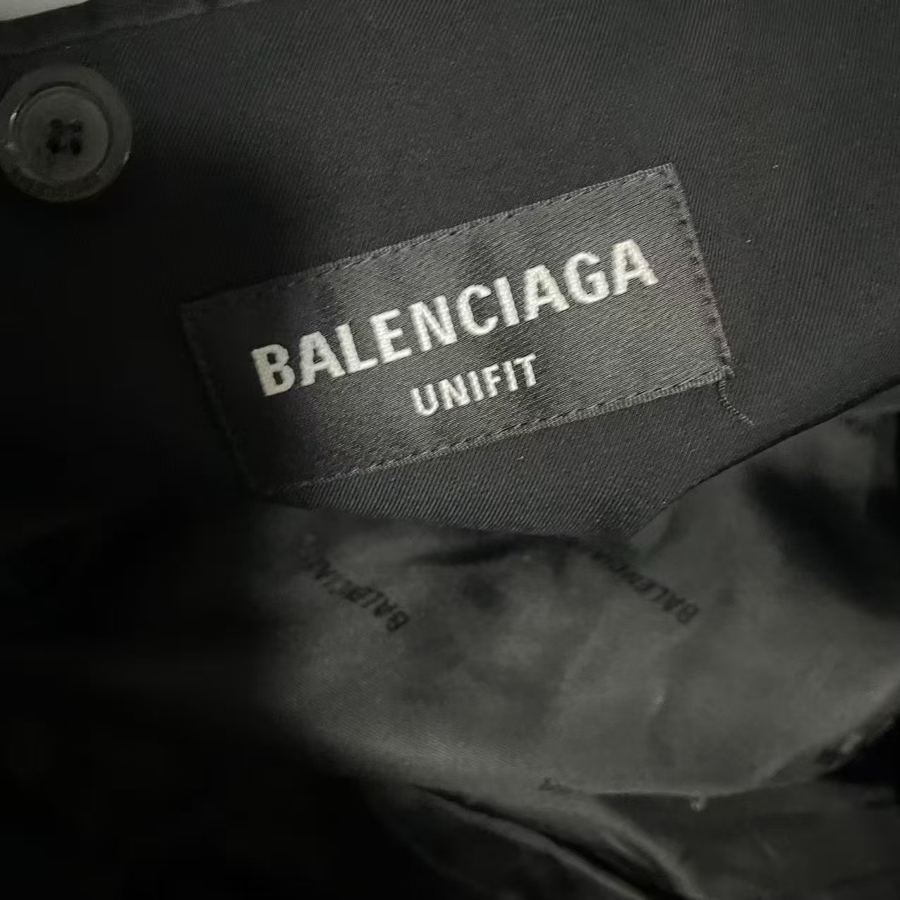 Balenciaga Black Multi-Pocket Workwear Jacket — detail