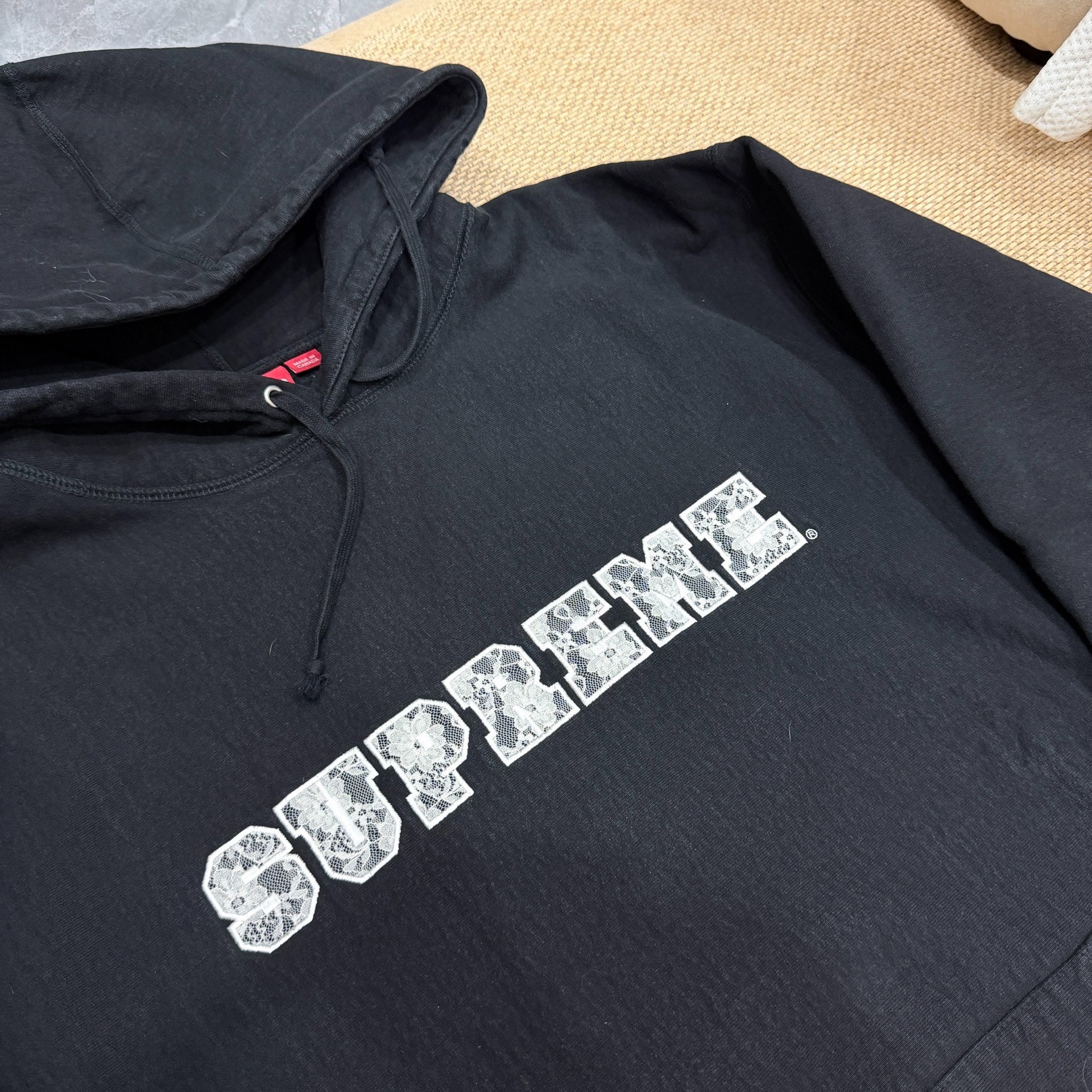 Supreme SS22 Week4 Lace Hooded Sweatshirt — detail