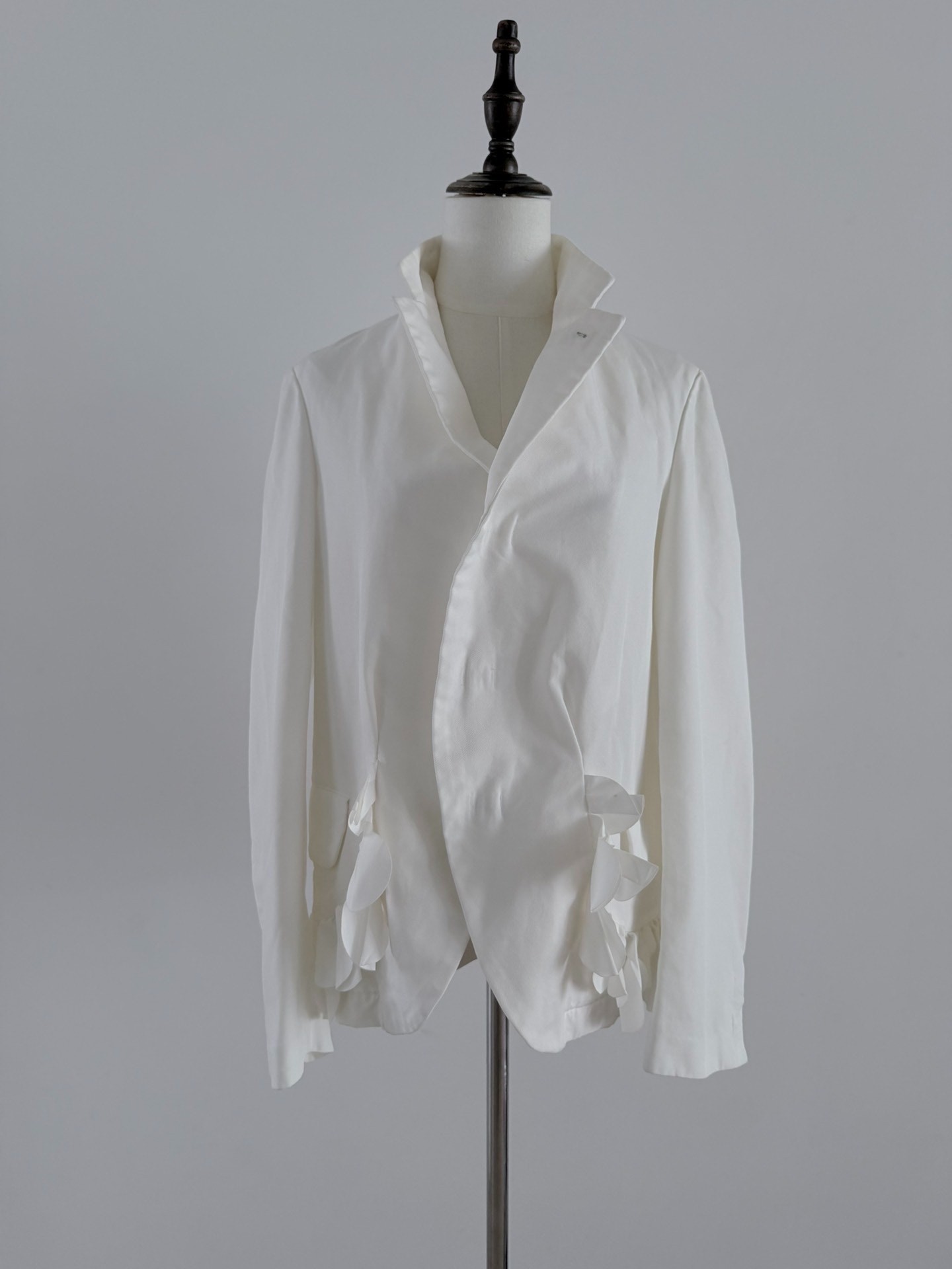Comme des Garcons Floral Blazer — detail