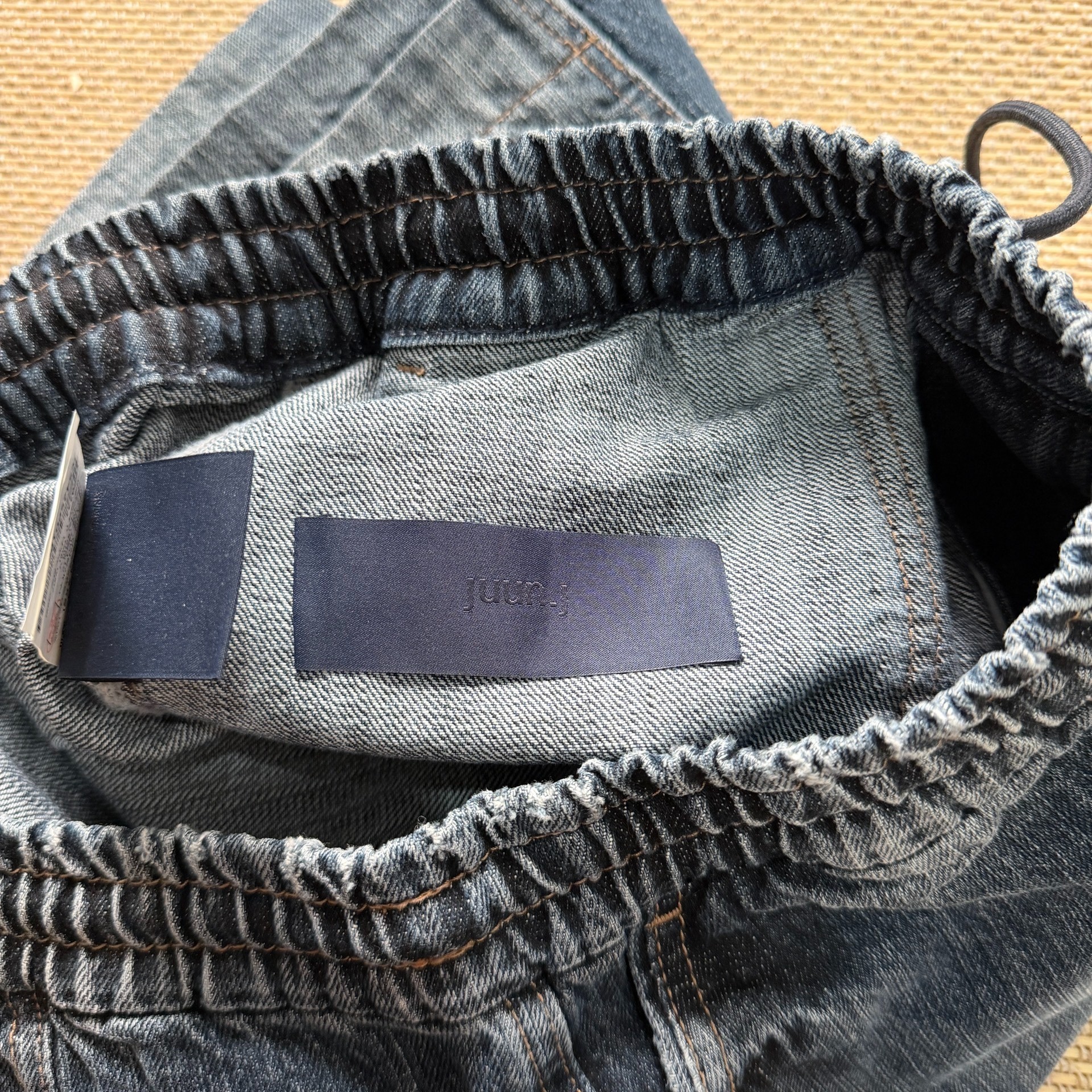 Juun.J Dark Blue Denim Shorts — detail