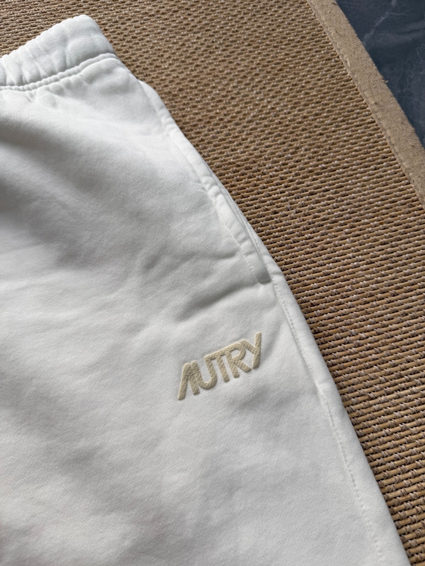 AUTRY Off-White Embroidered Jogger Pants — label
