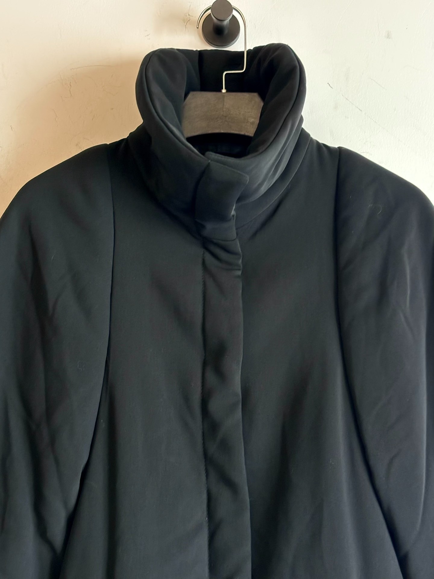 Maison Margiela AW2011 Batwing Coat — label