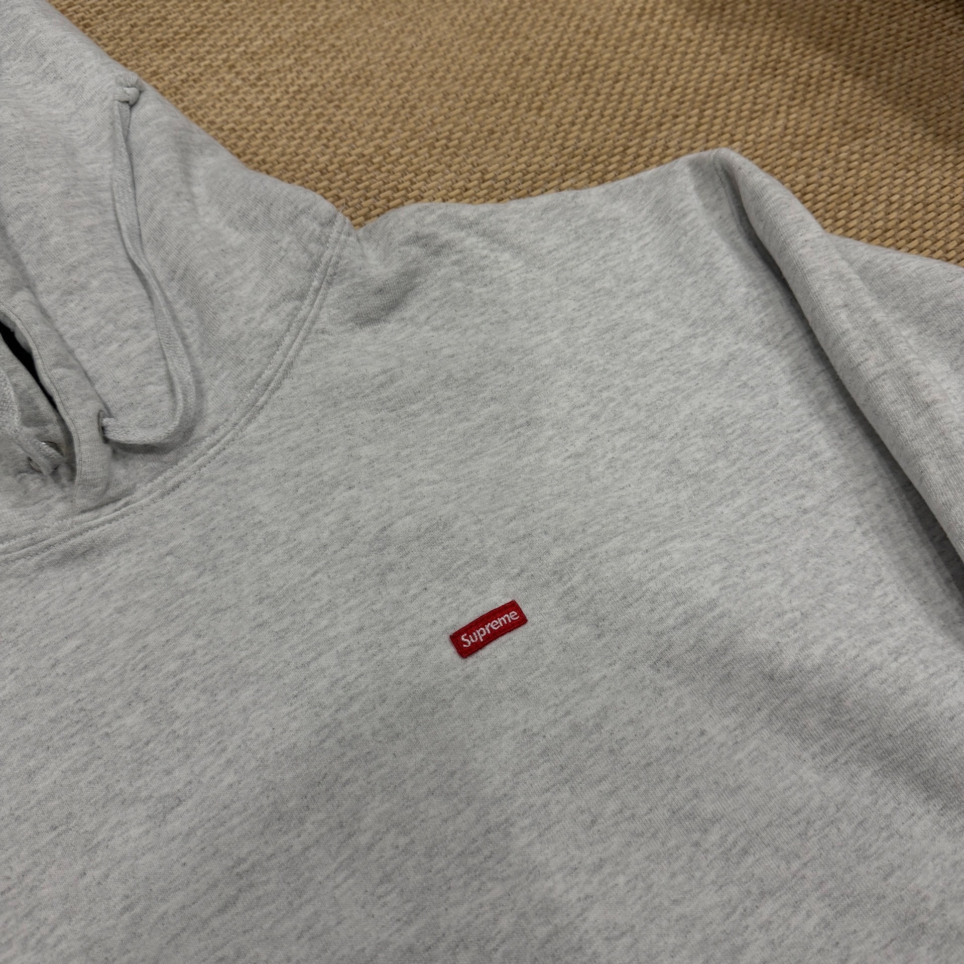 Supreme SS24 Gray Hoodie — detail