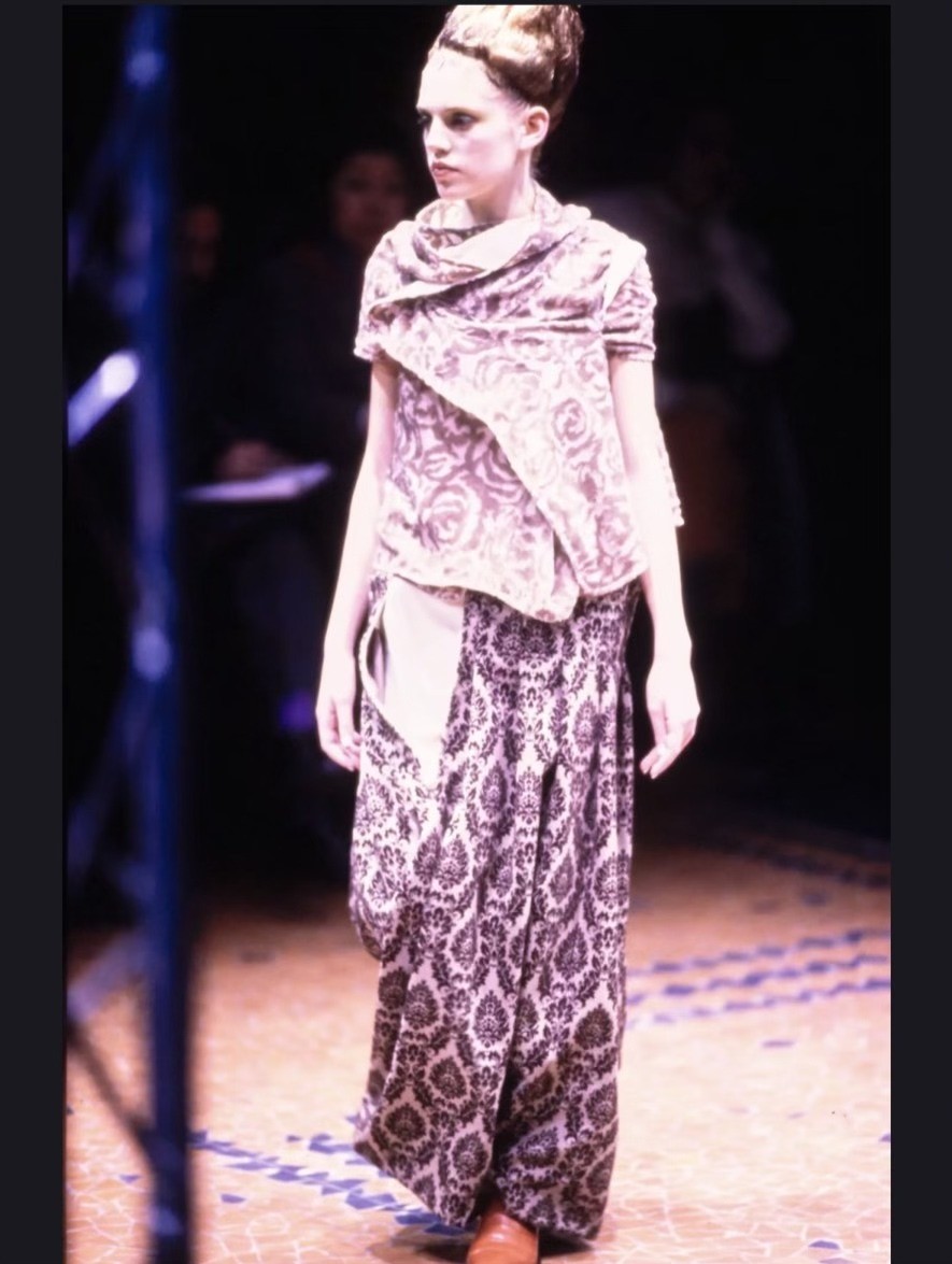 Comme des Garcons 1996 Skirt — label