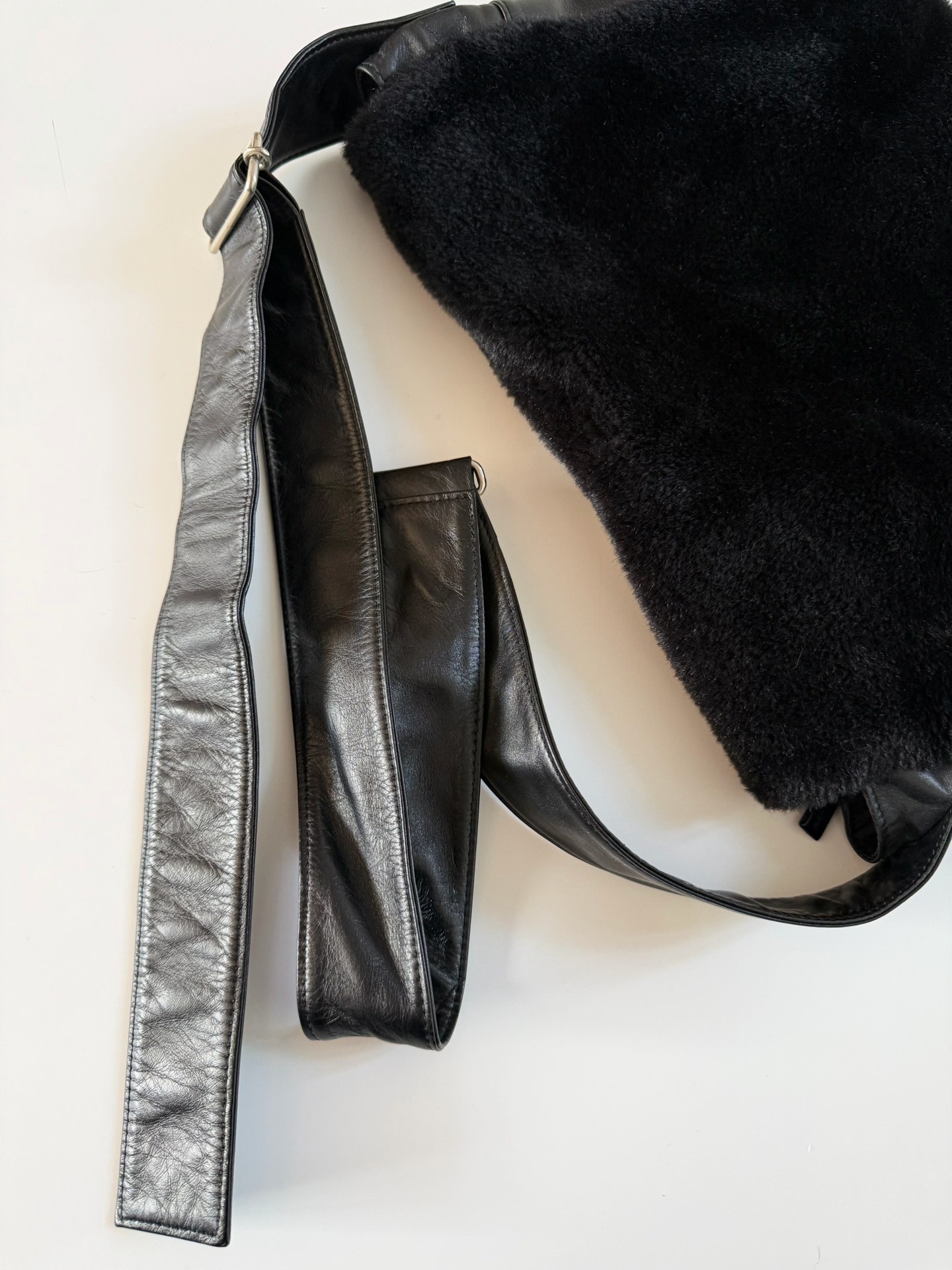 Yohji Yamamoto Leather Fur Crossbody Bag — label
