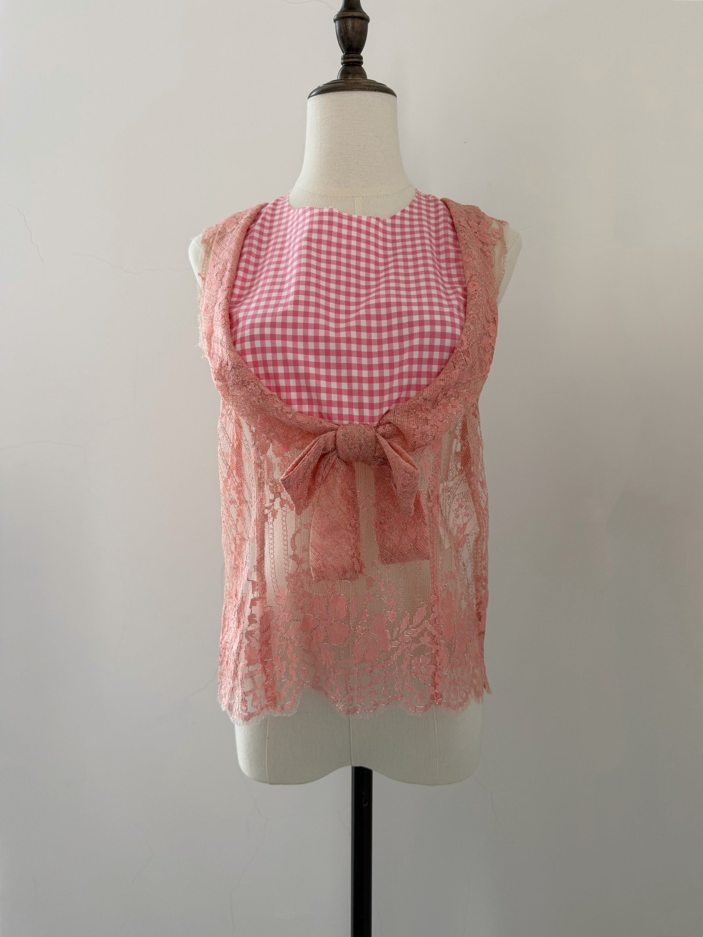 Comme des Garcons Pink Lace Sleeveless Top — label