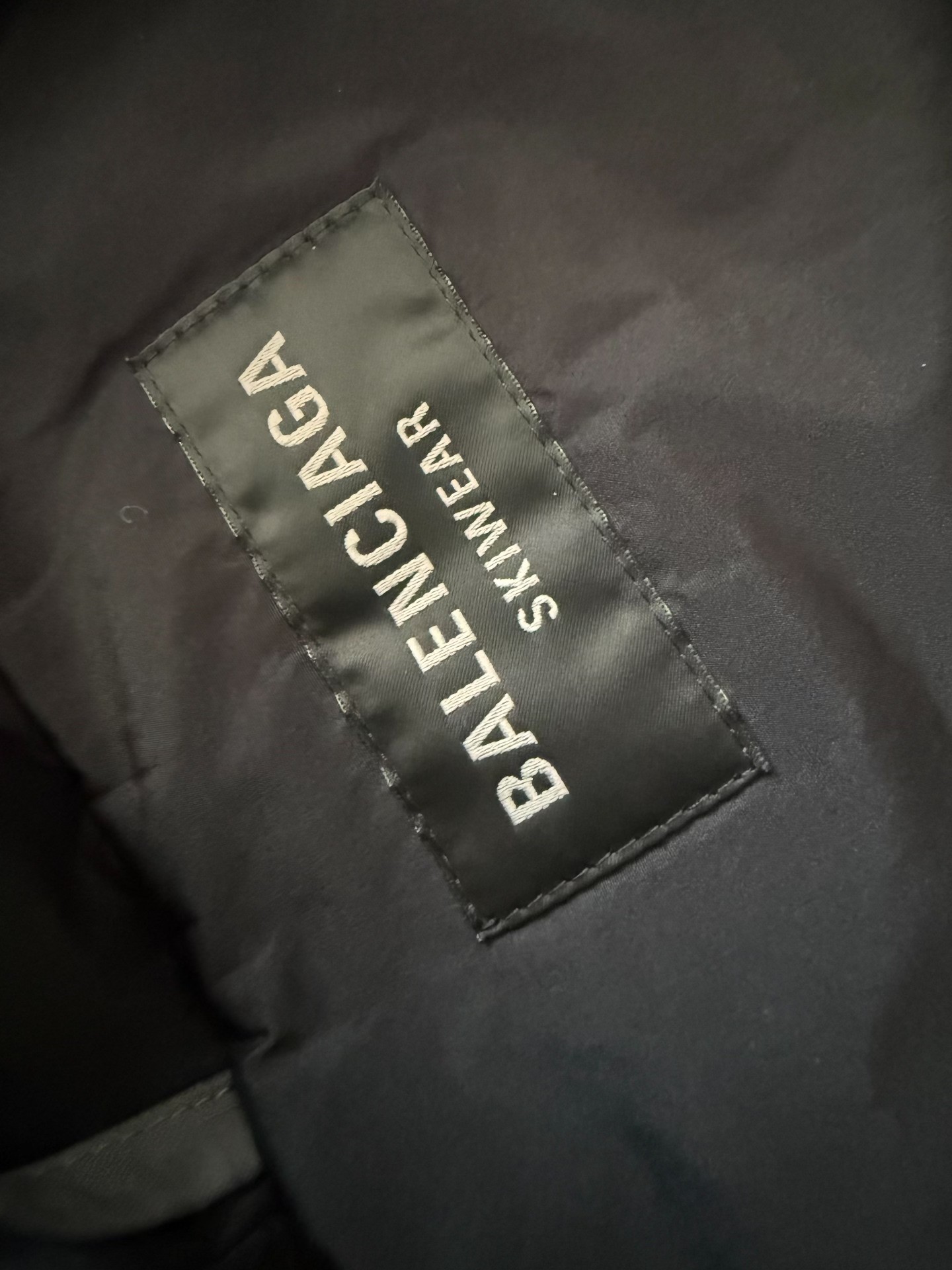 Balenciaga FW24 Skiwear Gray Hooded Parka — detail