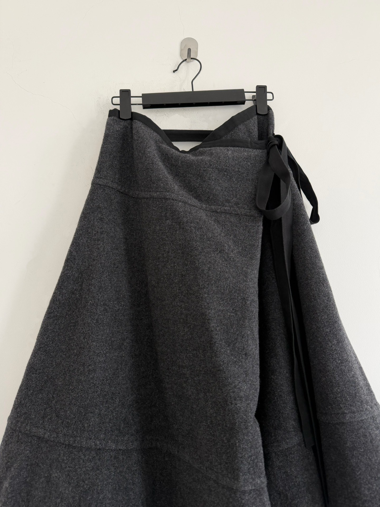 Comme des Garcons Tricot Tiered Wool Skirt — label
