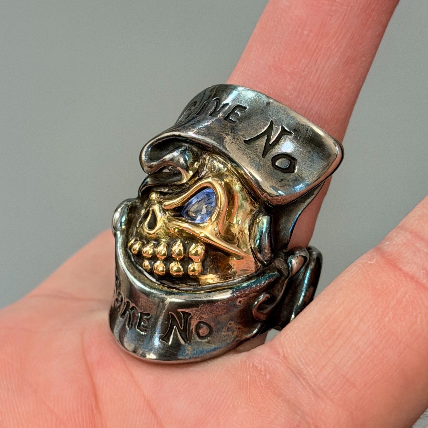 Starlingear GiveNoTakeNo Skull Ring — front