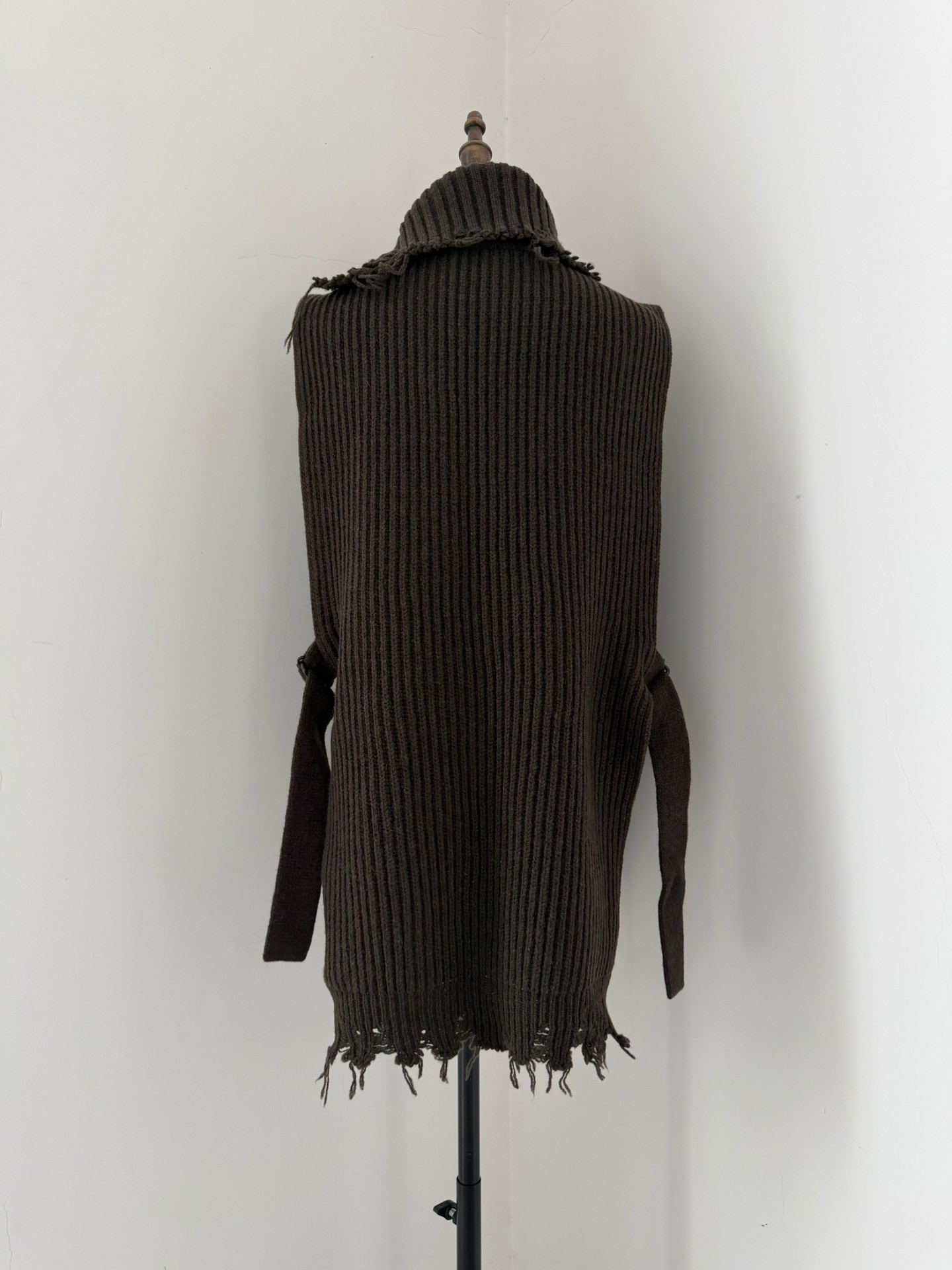 Y’s Wool Knit Vest With Frayed Hem — back
