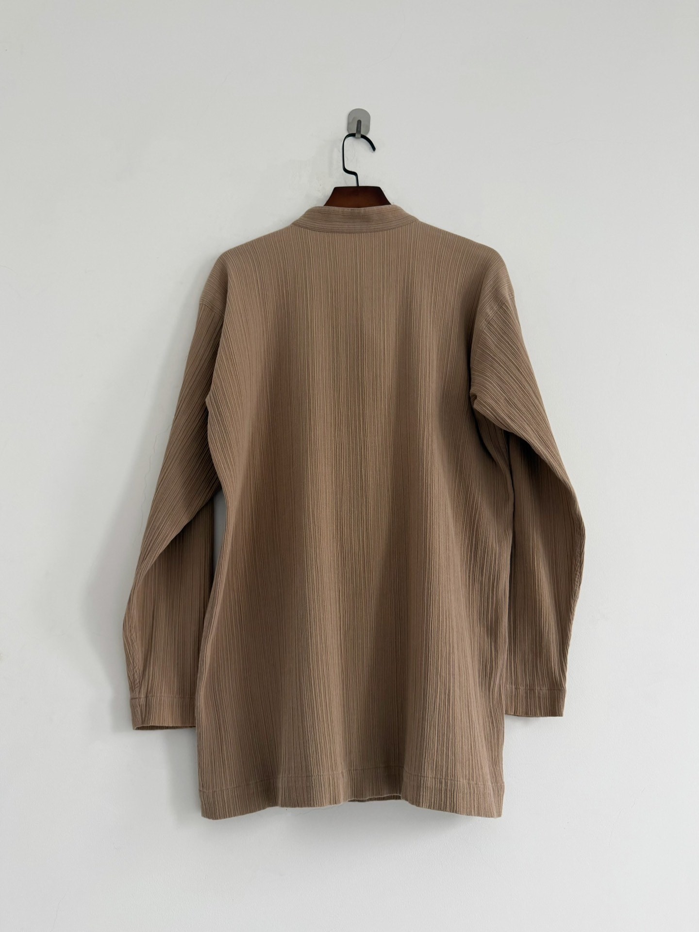 Issey Miyake 90s Plantation Top — detail