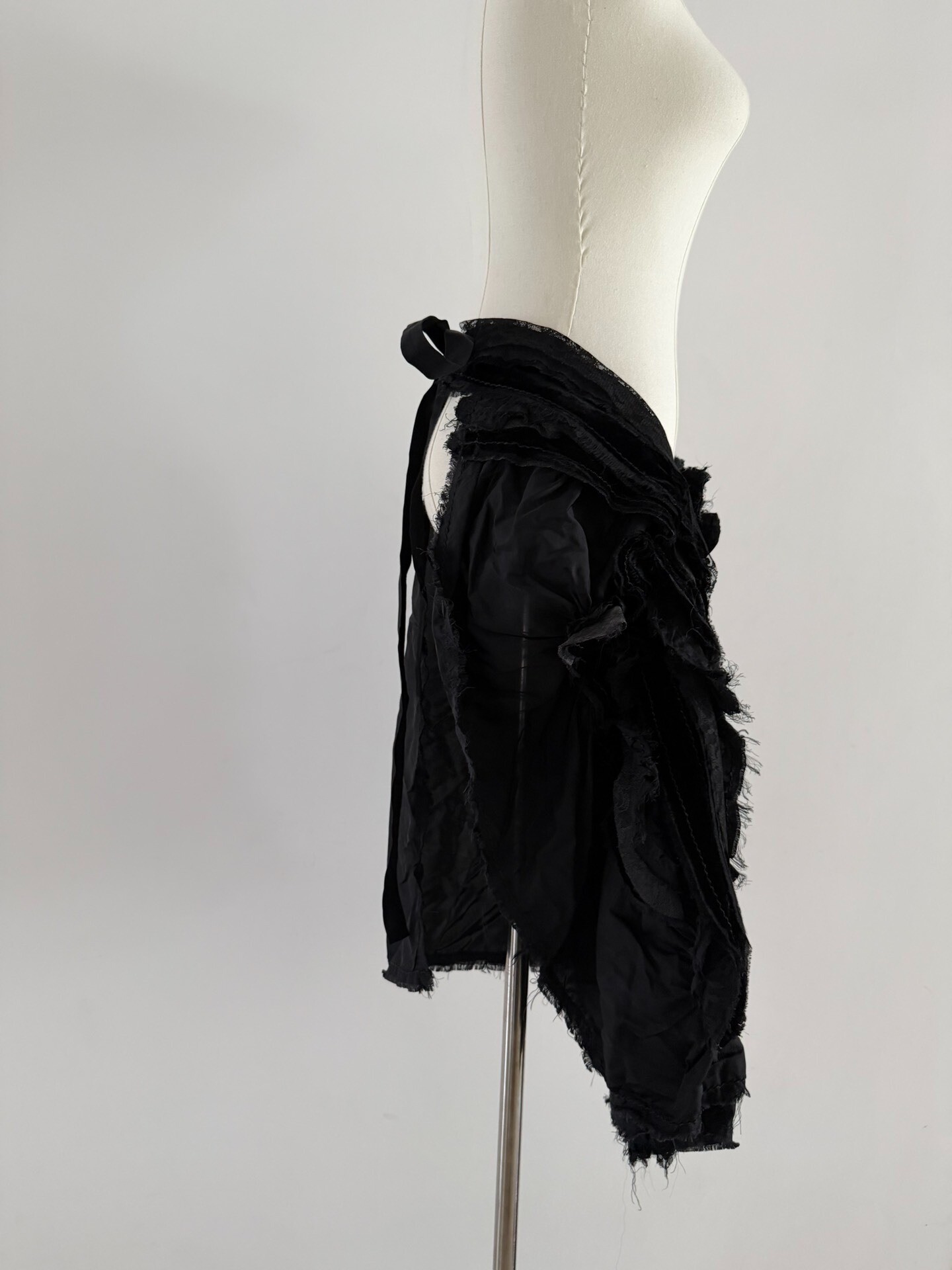 Tricot CDG 05AW Distressed Apron — back