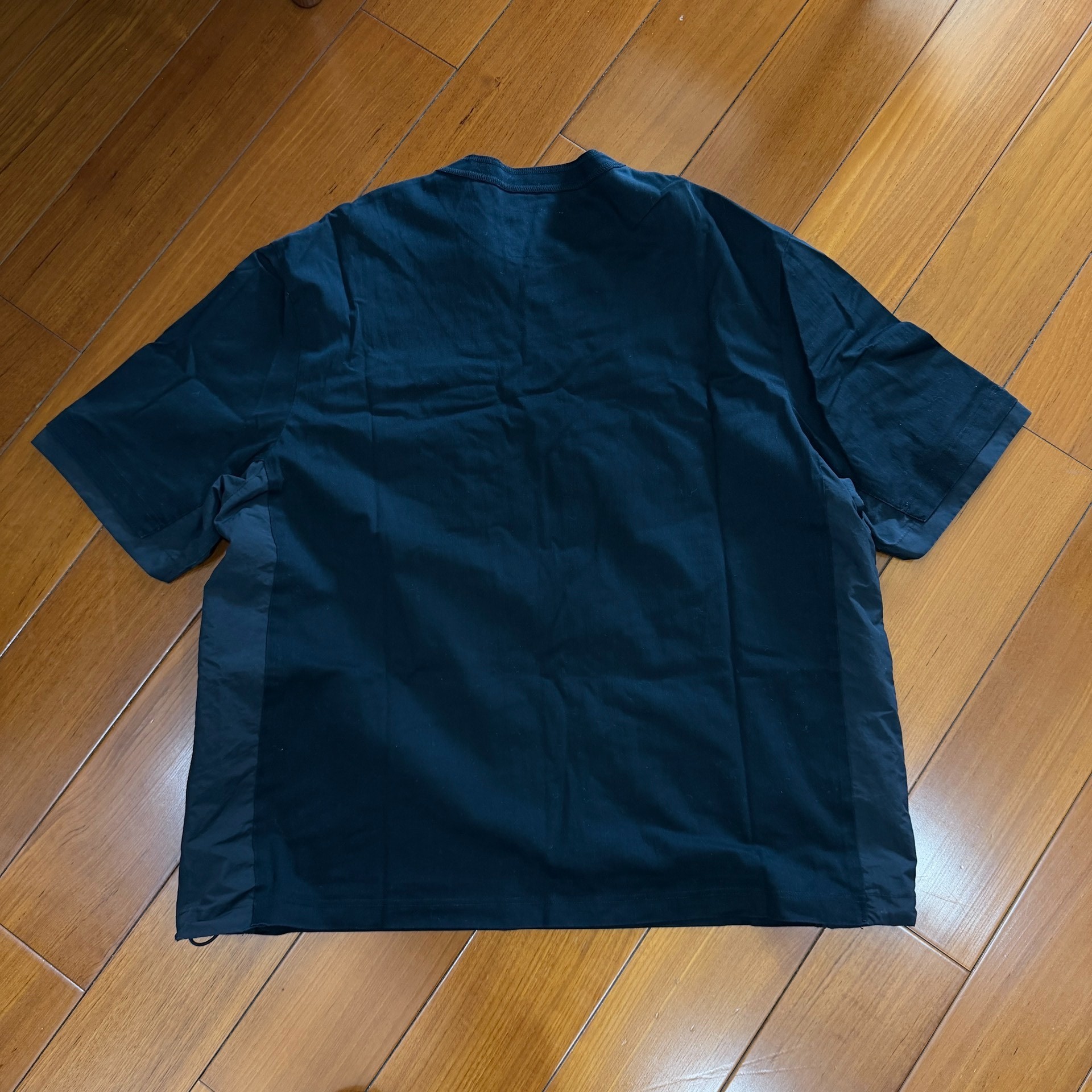 Sacai Deconstructed Pocket Short Sleeve Tee — front