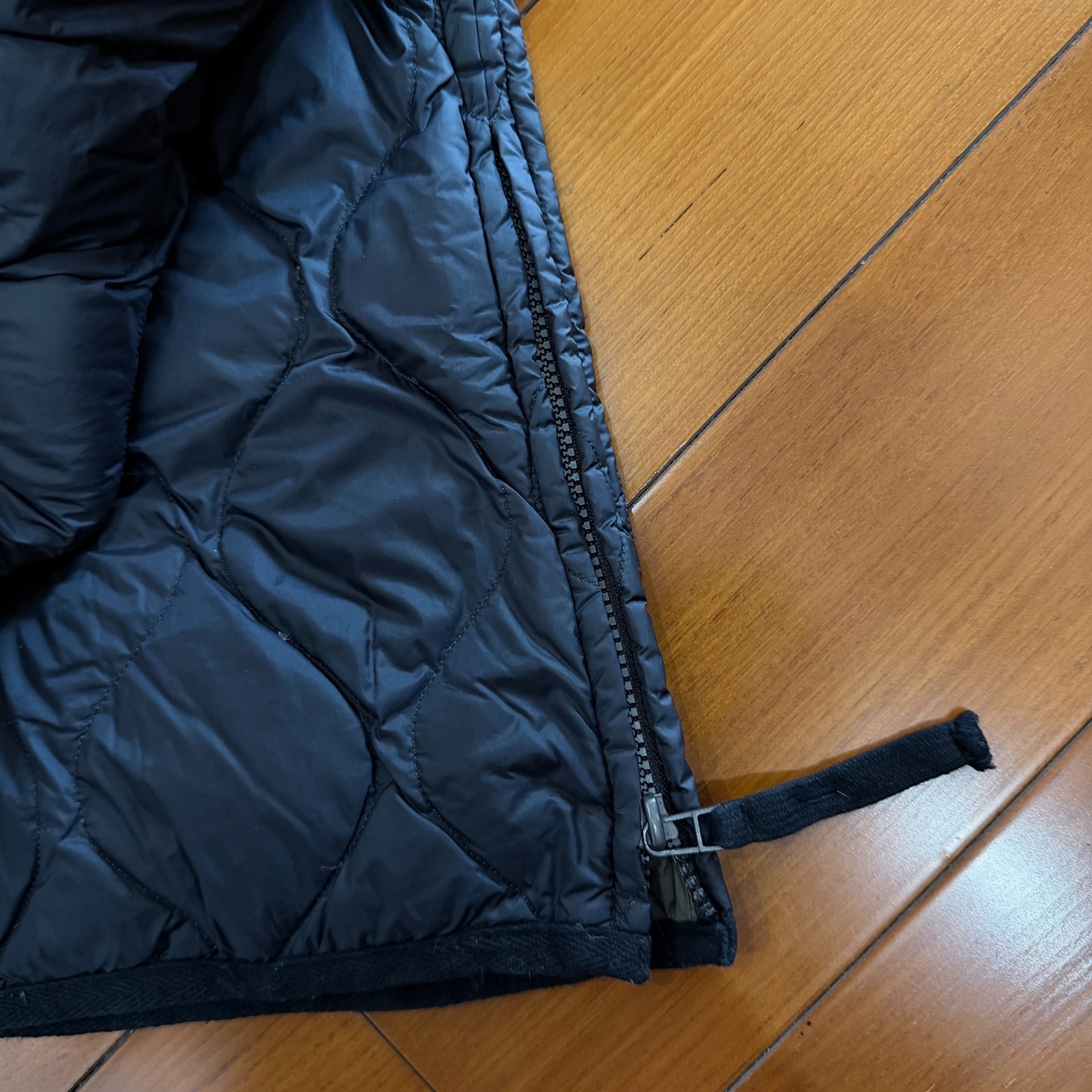 Taion Quilted Zip-Up Jacket Size XL — back