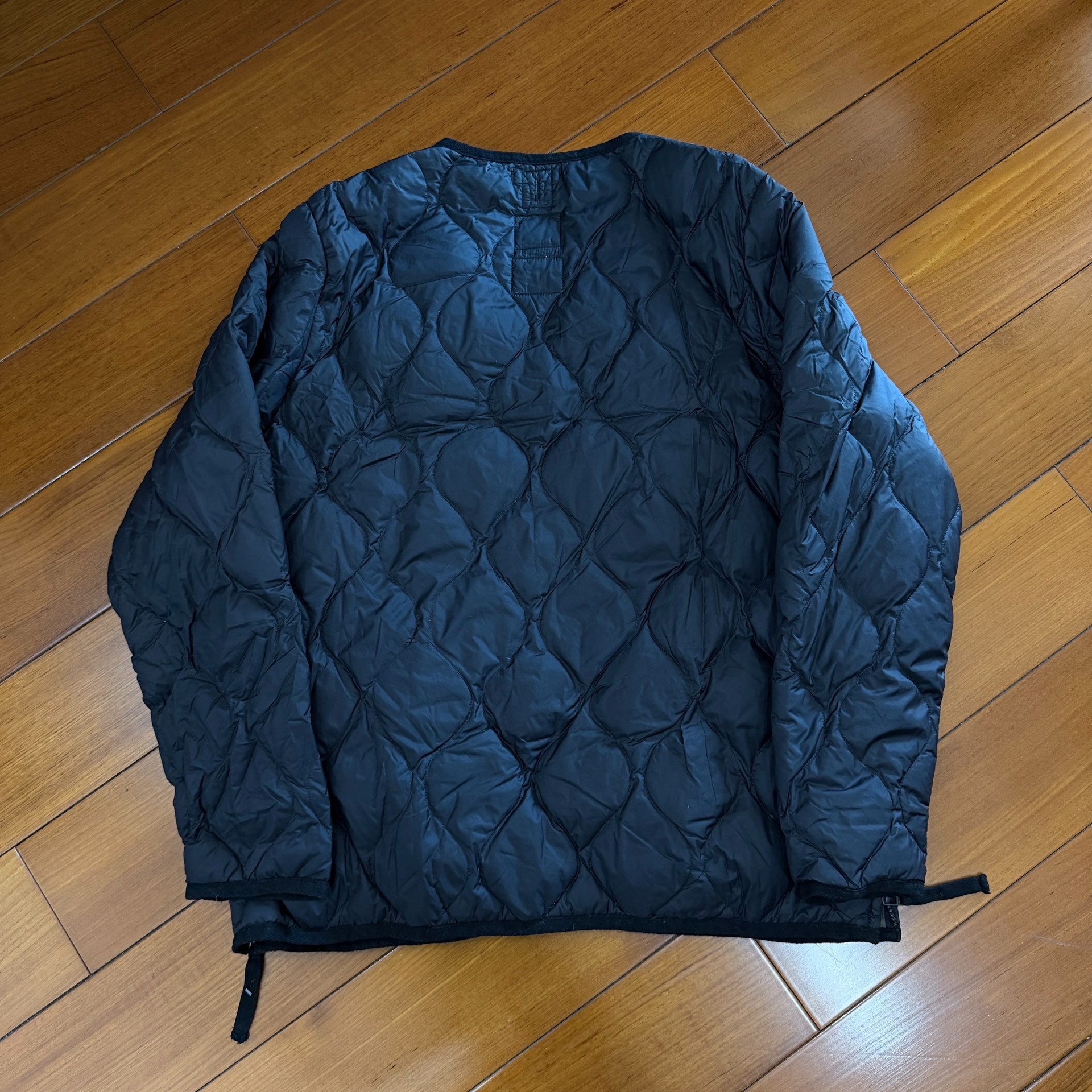 Taion Quilted Zip-Up Jacket Size XL — front