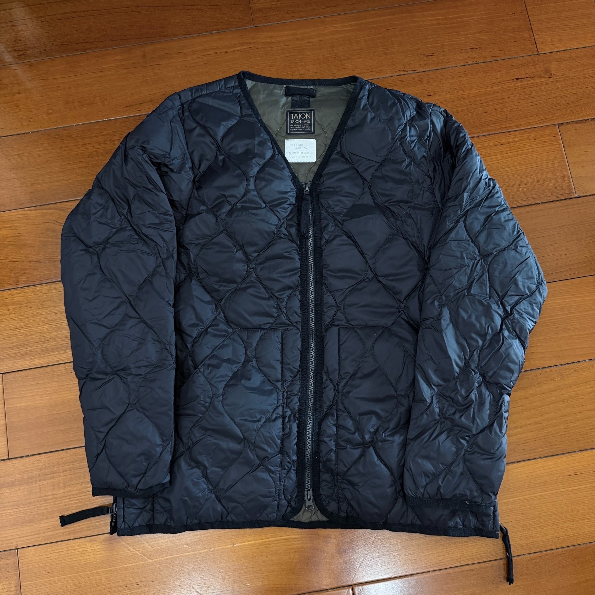 Taion Quilted Zip-Up Jacket Size XL