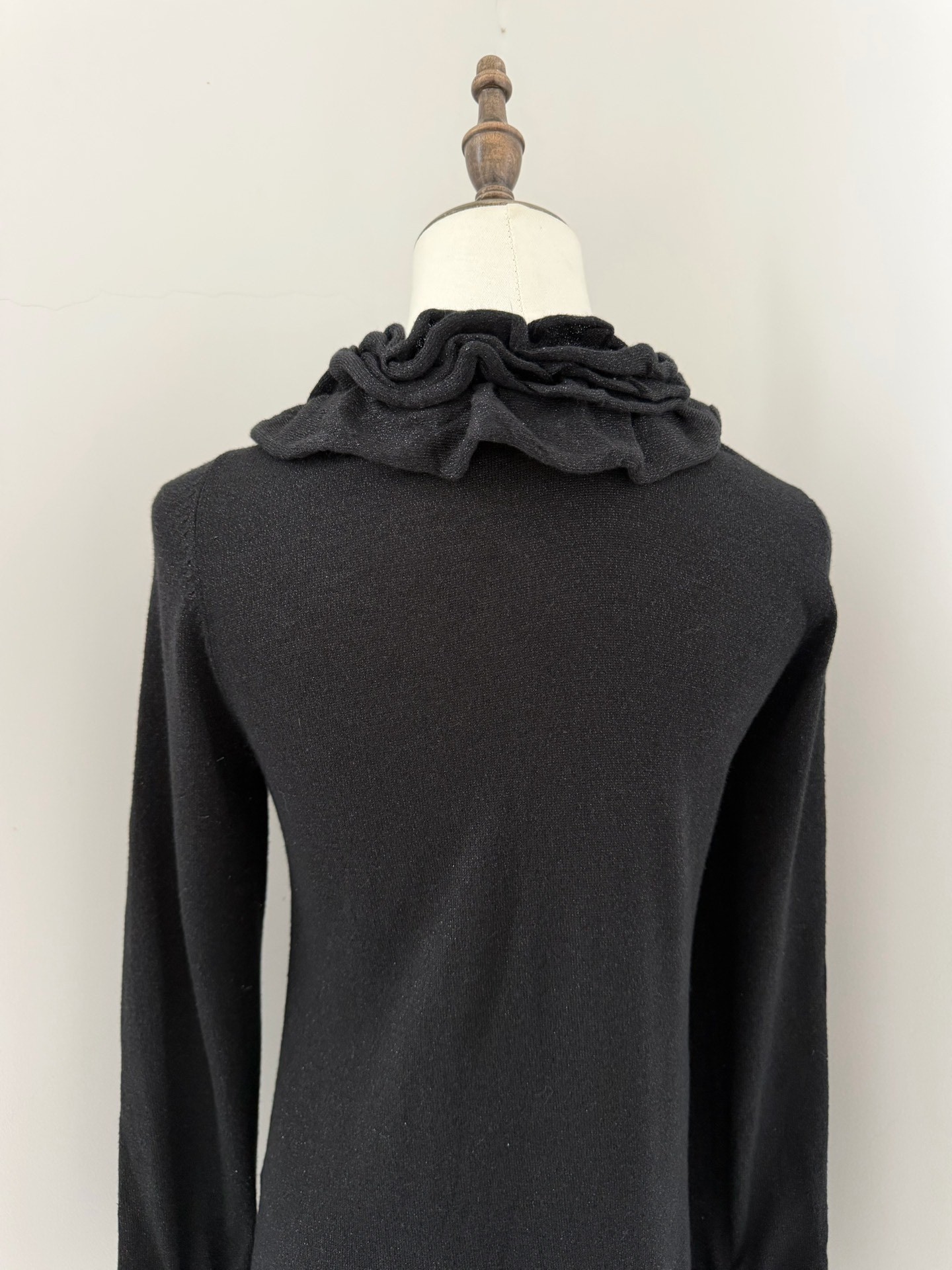 Y's 2001 Ruffled Wool Long-sleeve Top — label