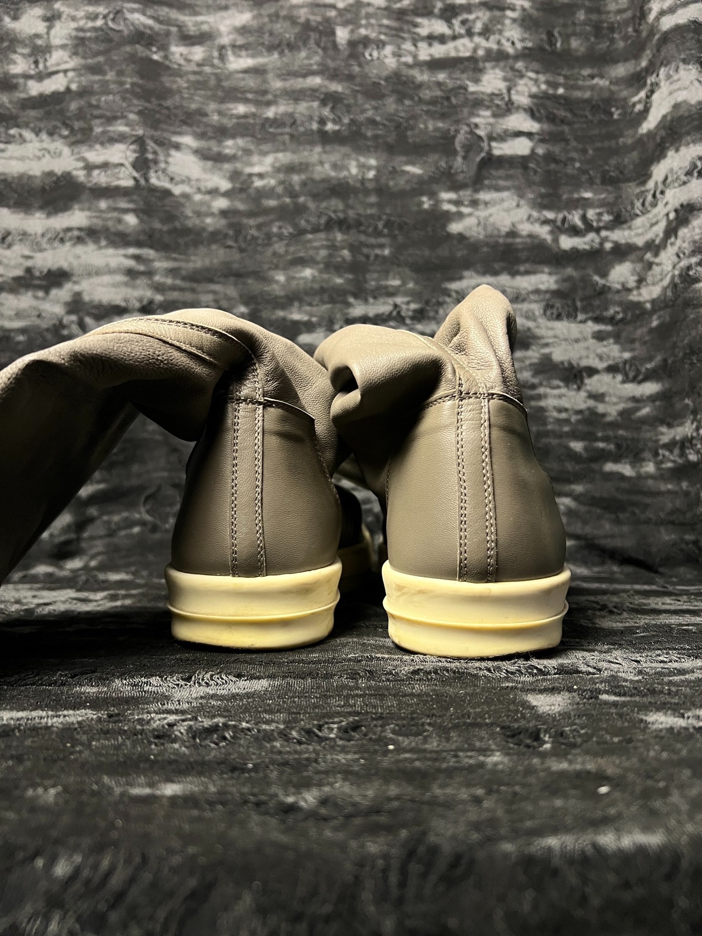 Rick Owens 17FW Sand Leather Boots — back