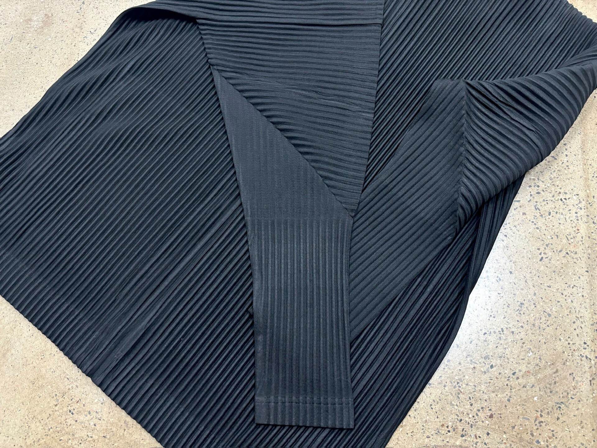Issey Miyake Pleated Zip Jacket — label