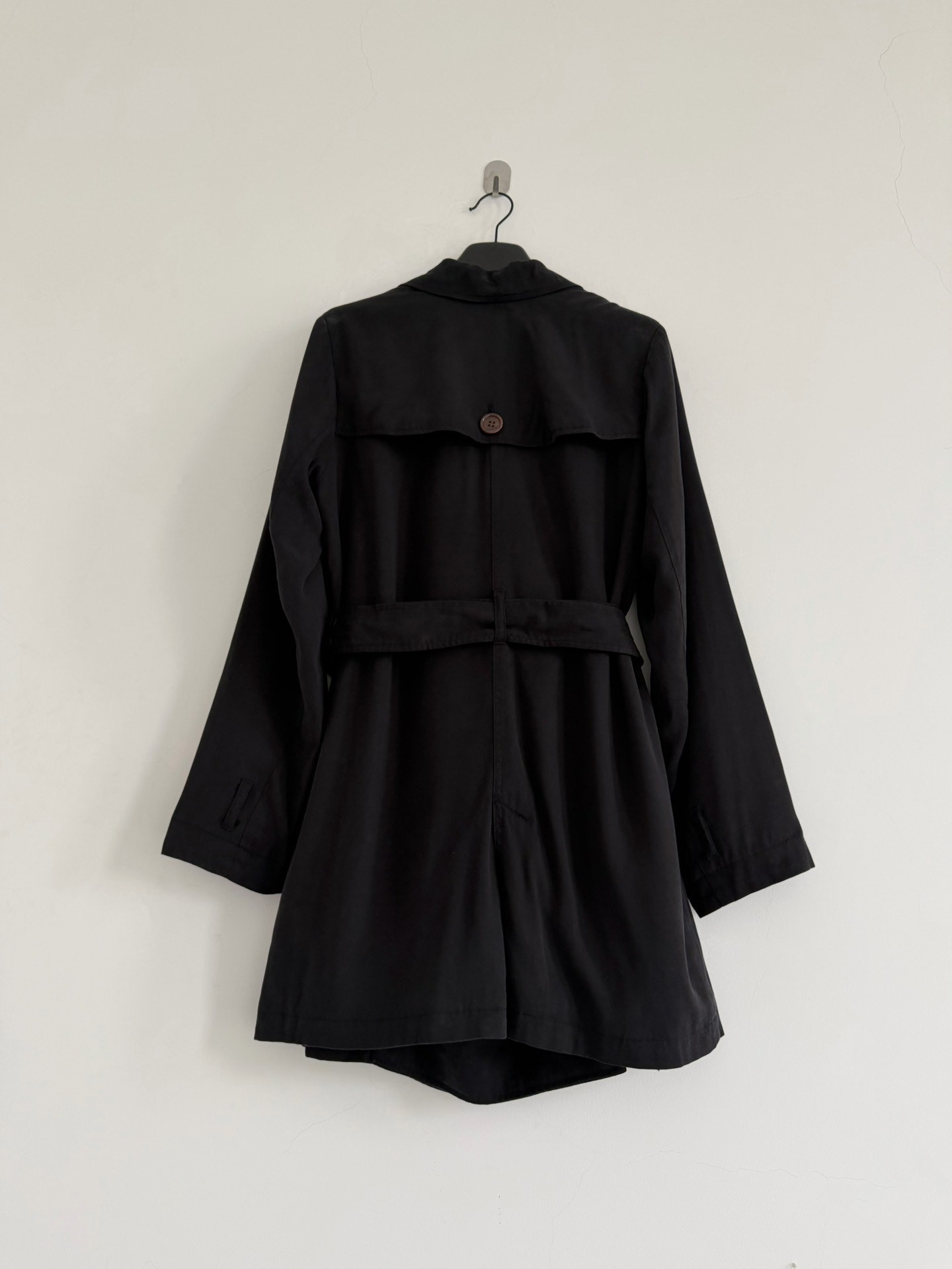 Issey Miyake 2005 Draped Collar Trench Coat — detail