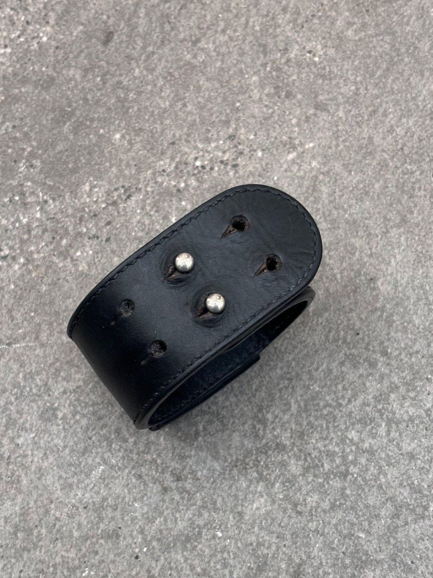 Maison Martin Margiela Leather Coin Purse Bracelet — detail