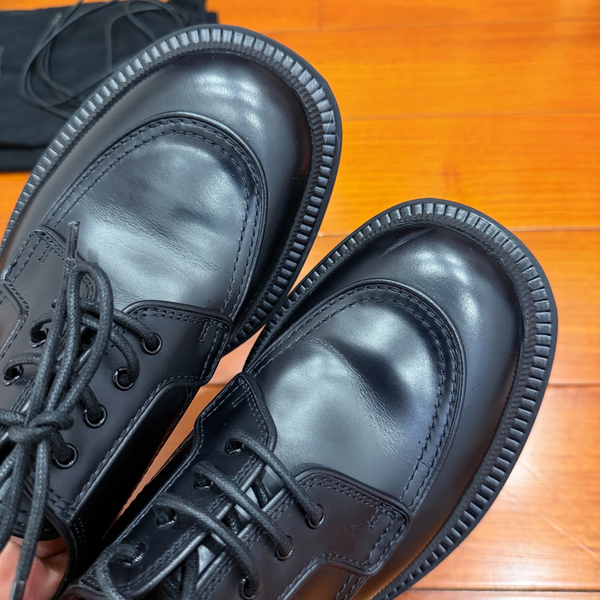 Giorgio Armani Black Leather Derby Shoes — detail