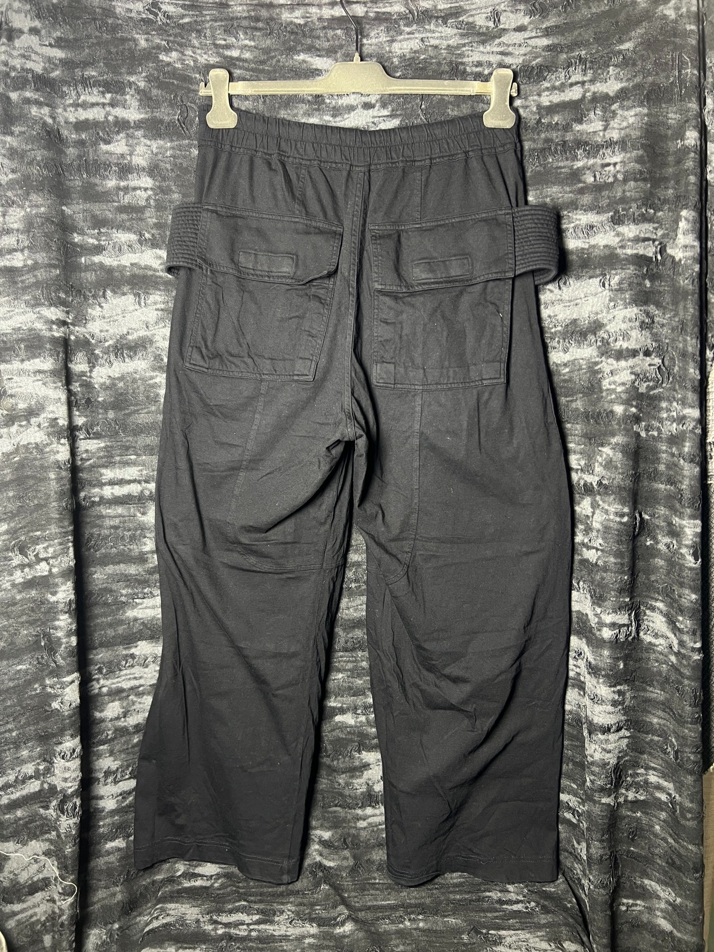 Rickowens 24SS Wide-Leg Pants — detail