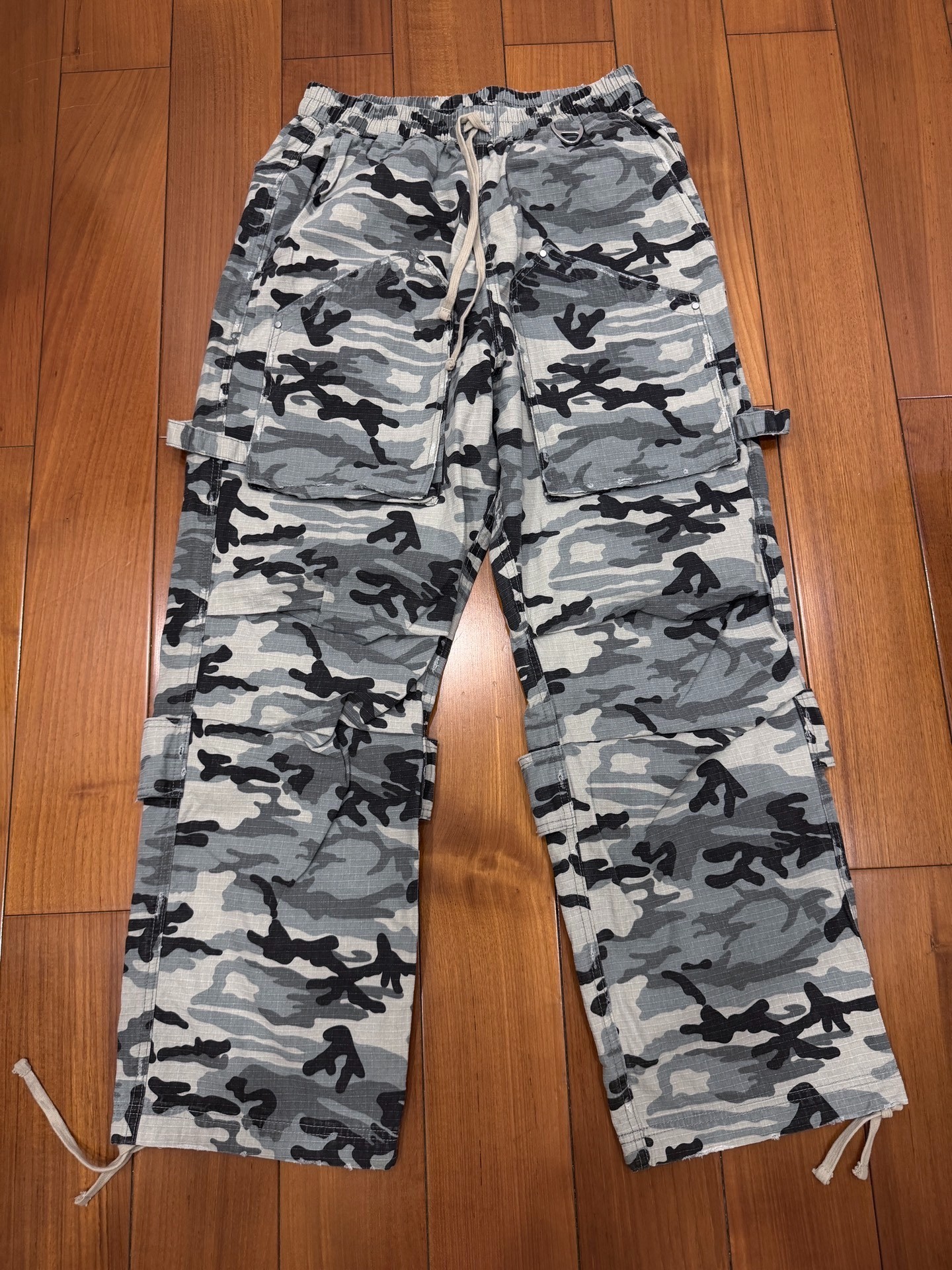 FR(13)NDS White Camo Cargo Pants