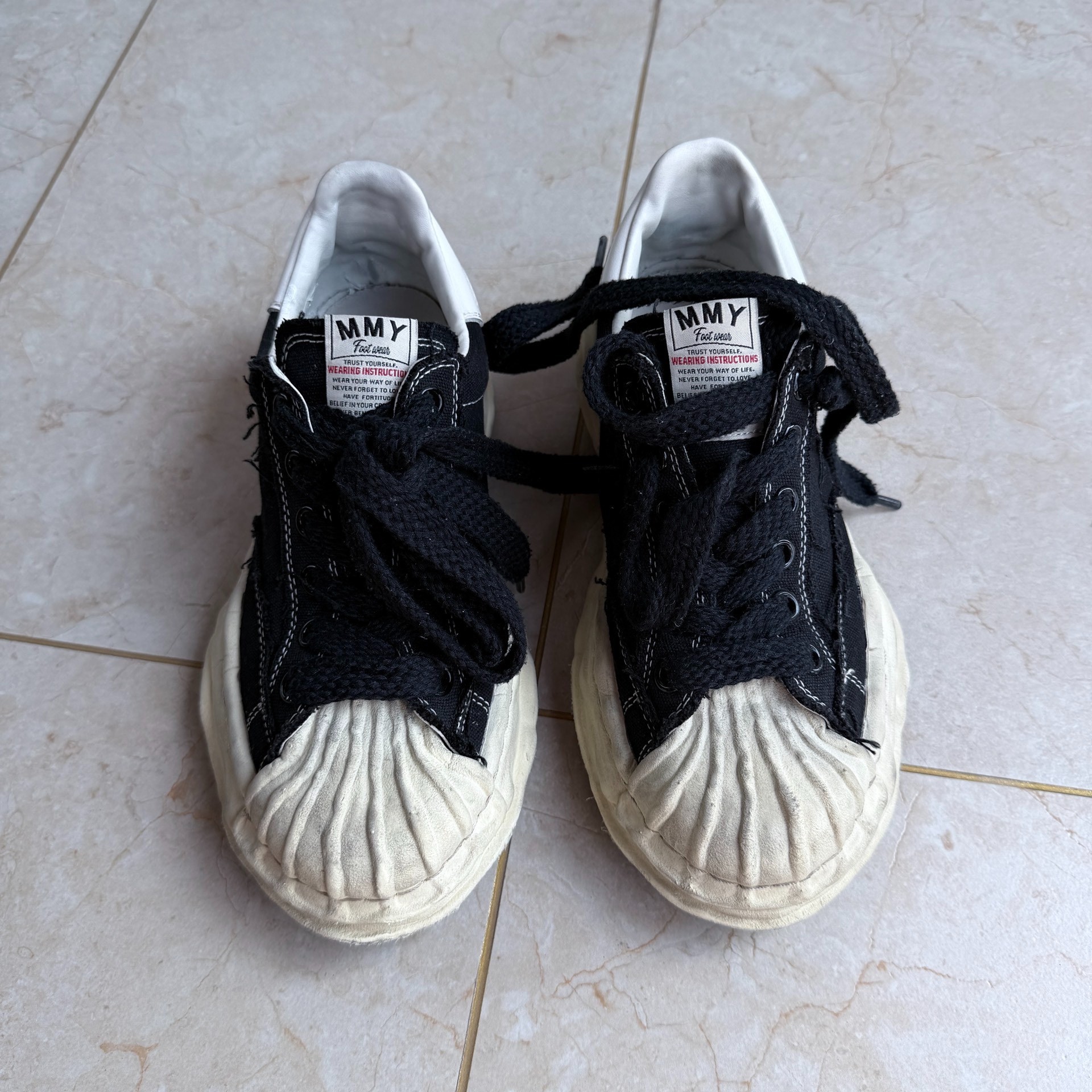 Maison Mihara MMY Blakey Sneakers — detail