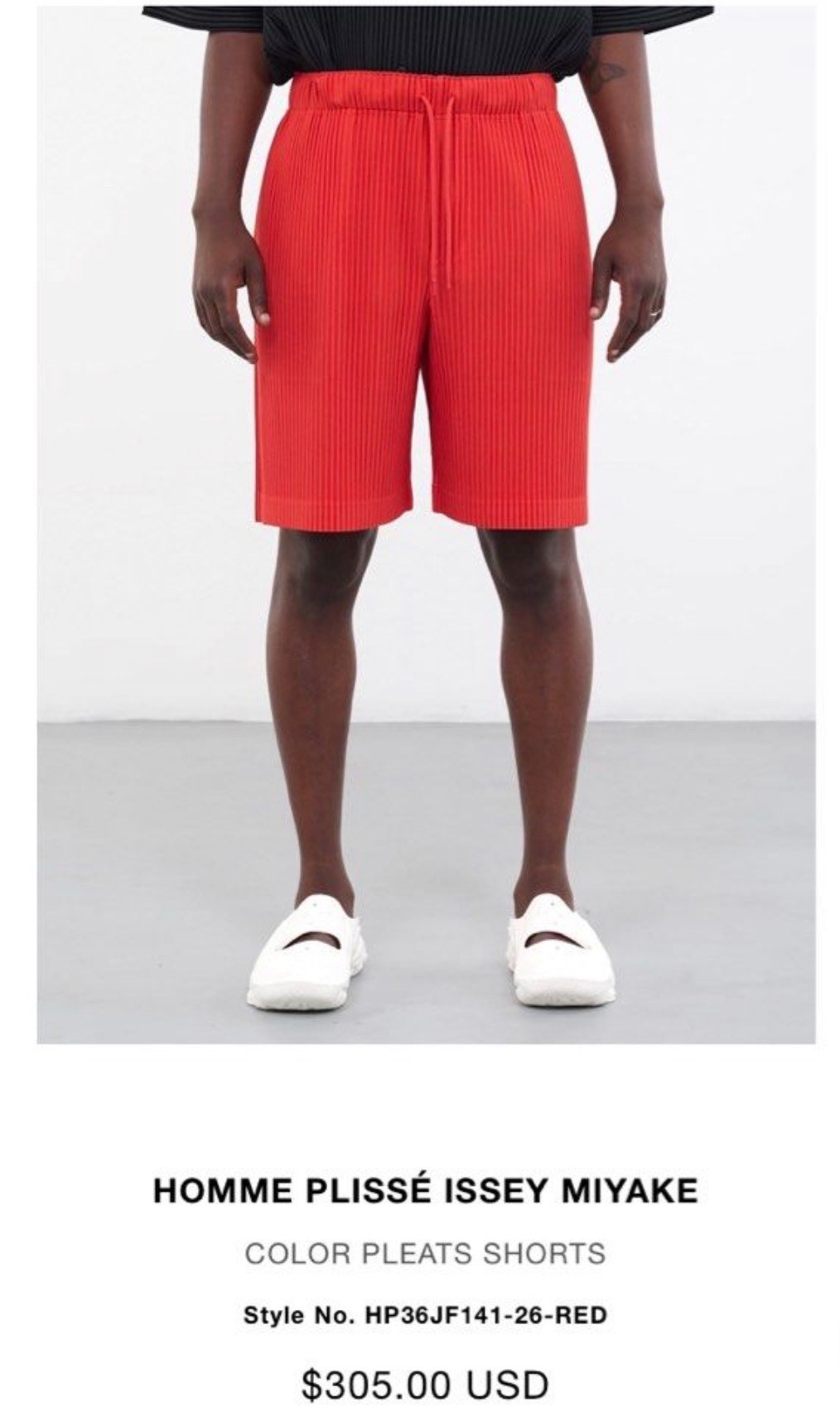 Issey Miyake Pleated Shorts — detail