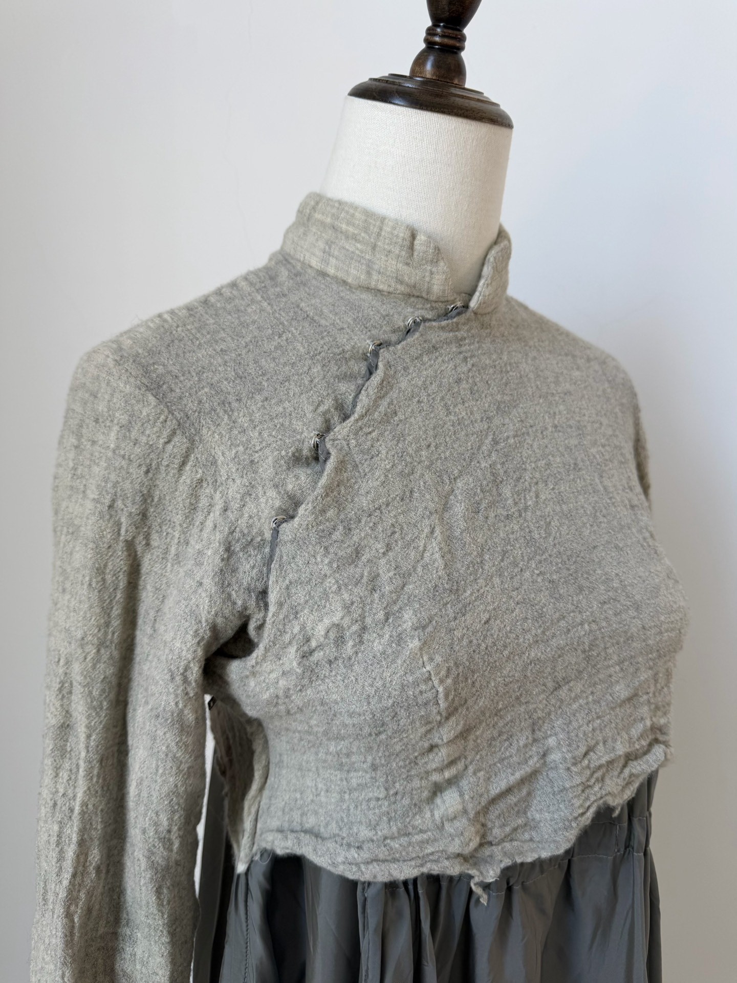 Comme des Garcons 1994 Chinese-style Dress — detail