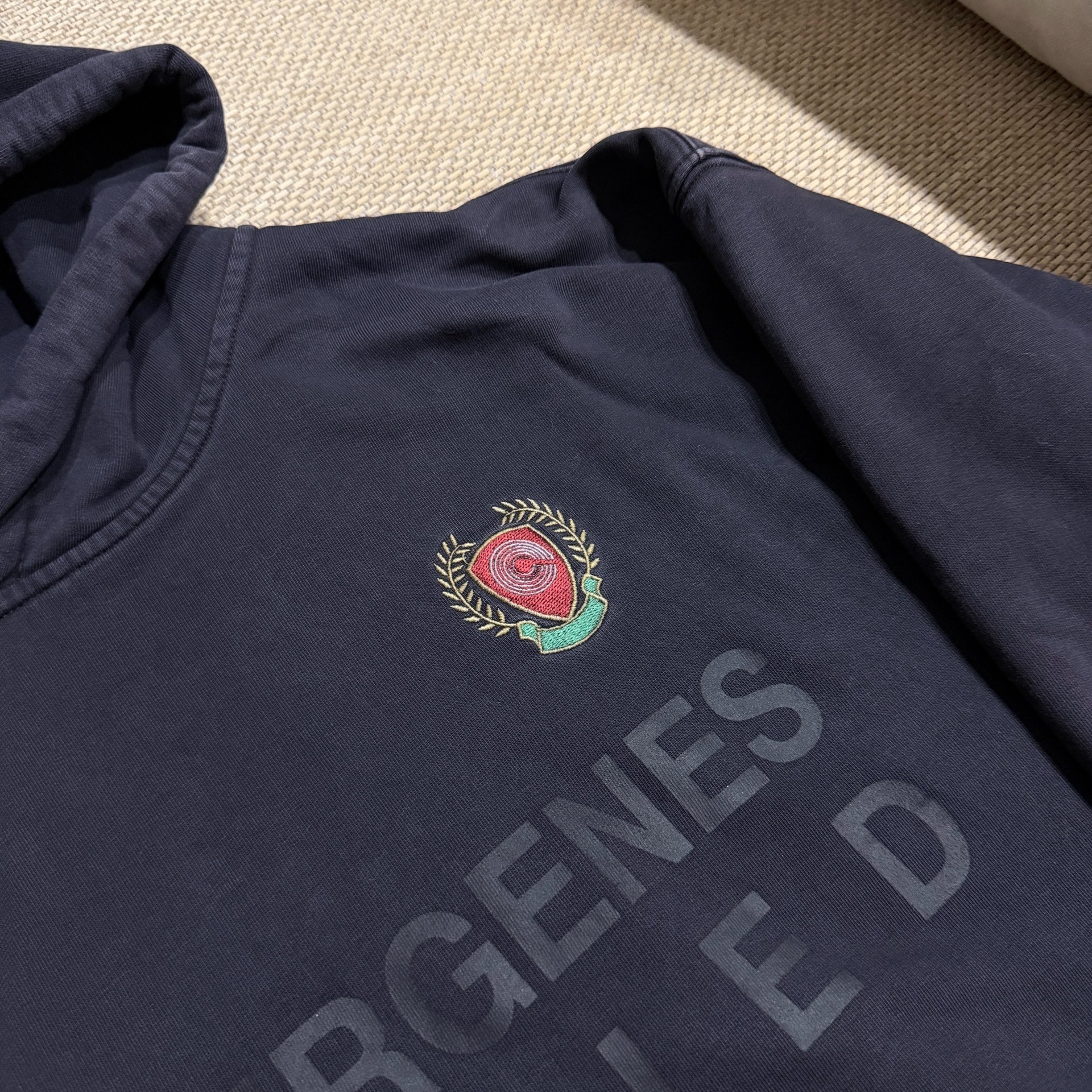 YEEZY Season5 Hoodie With Emblem — detail
