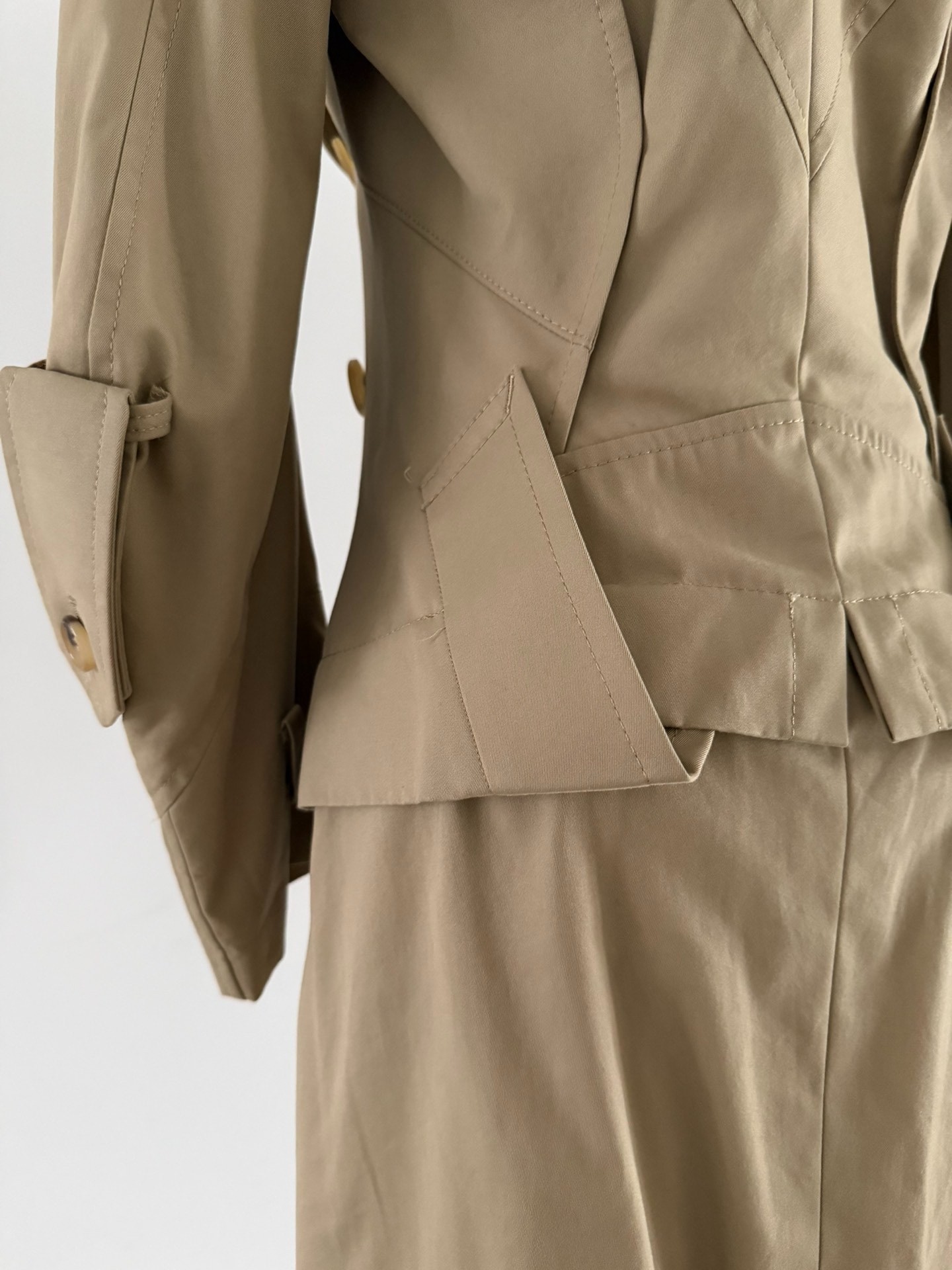 Junya Watanabe 06SS Deconstructed Trench — detail
