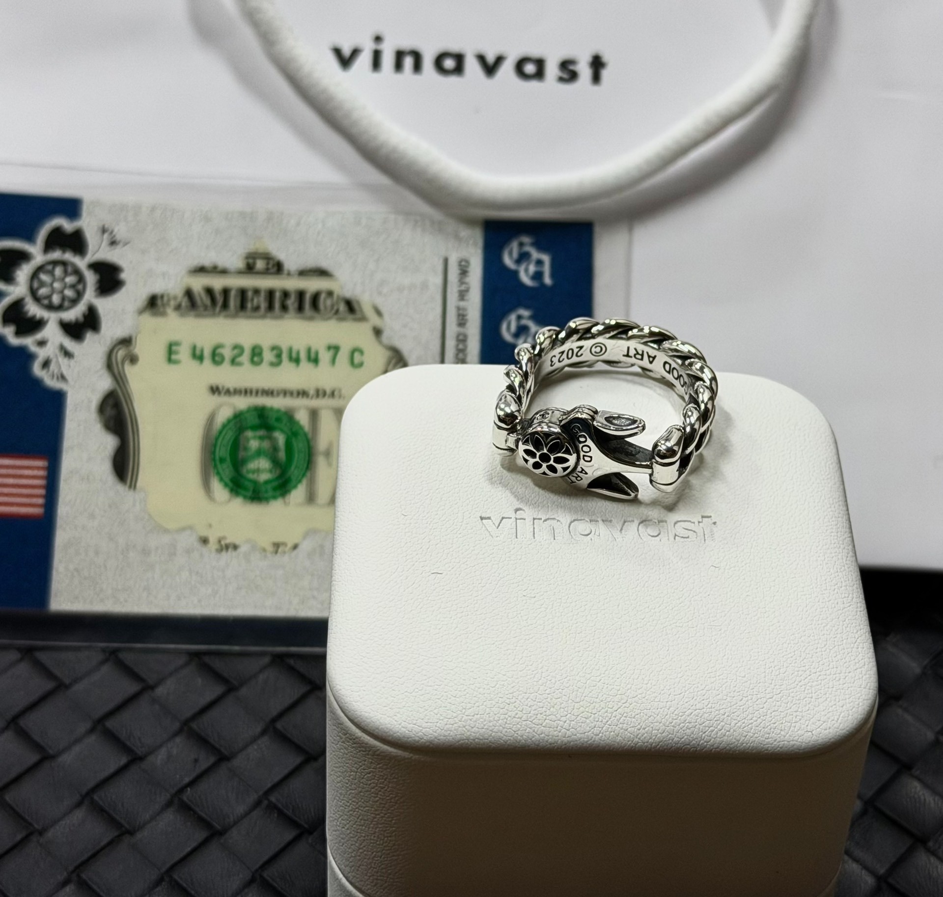 Good Art Hlywd Model 10 Ring