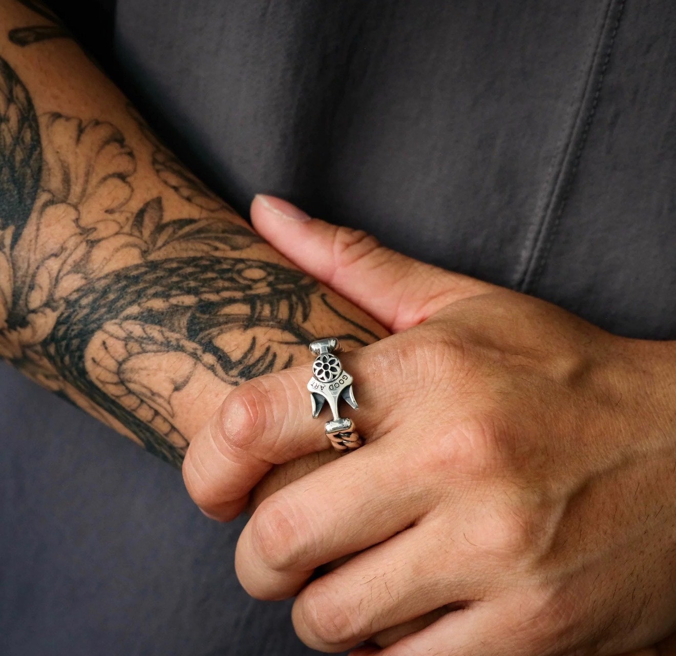 Good Art Hlywd Model 10 Ring — front
