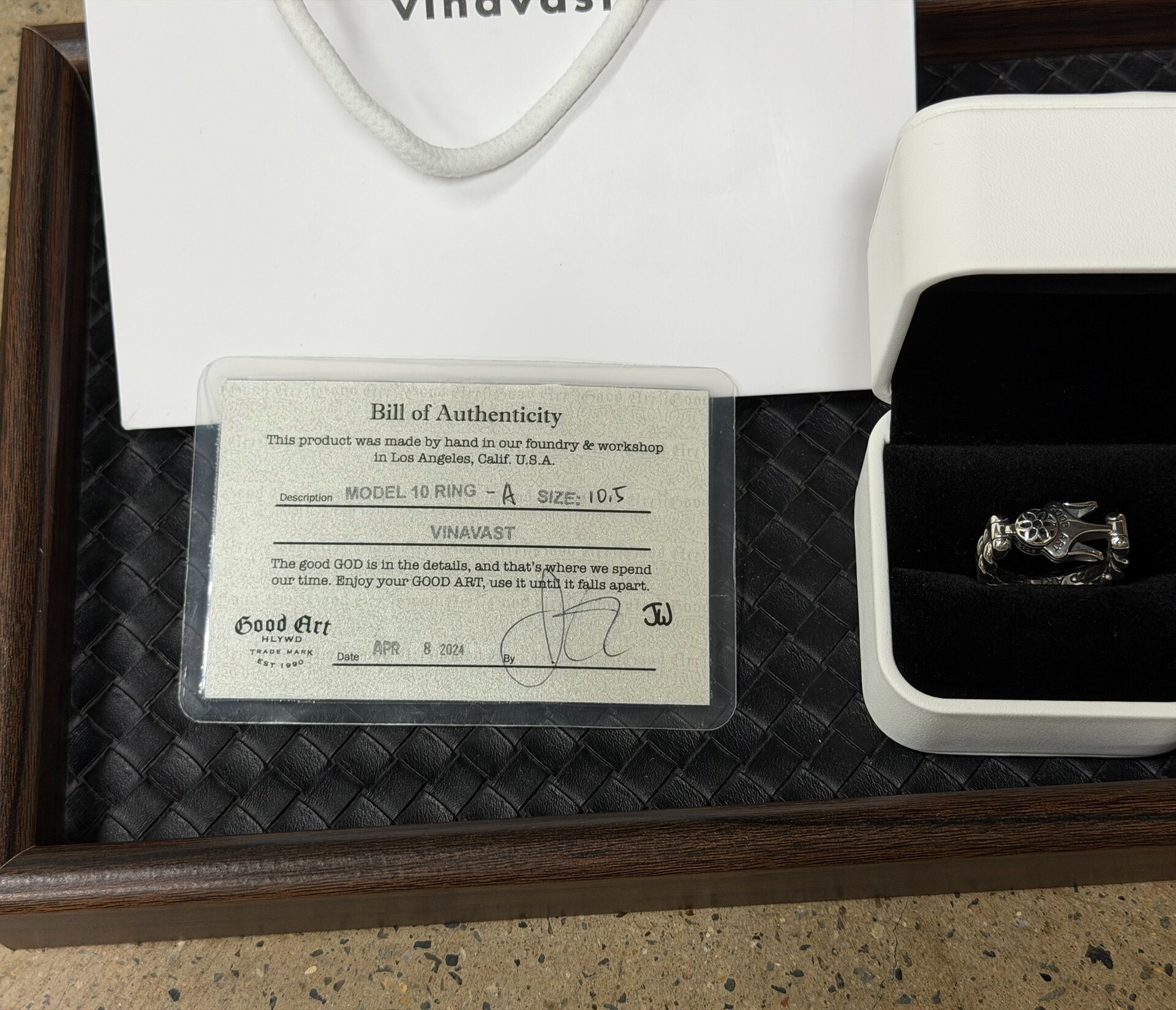 Good Art Hlywd Model 10 Ring — label