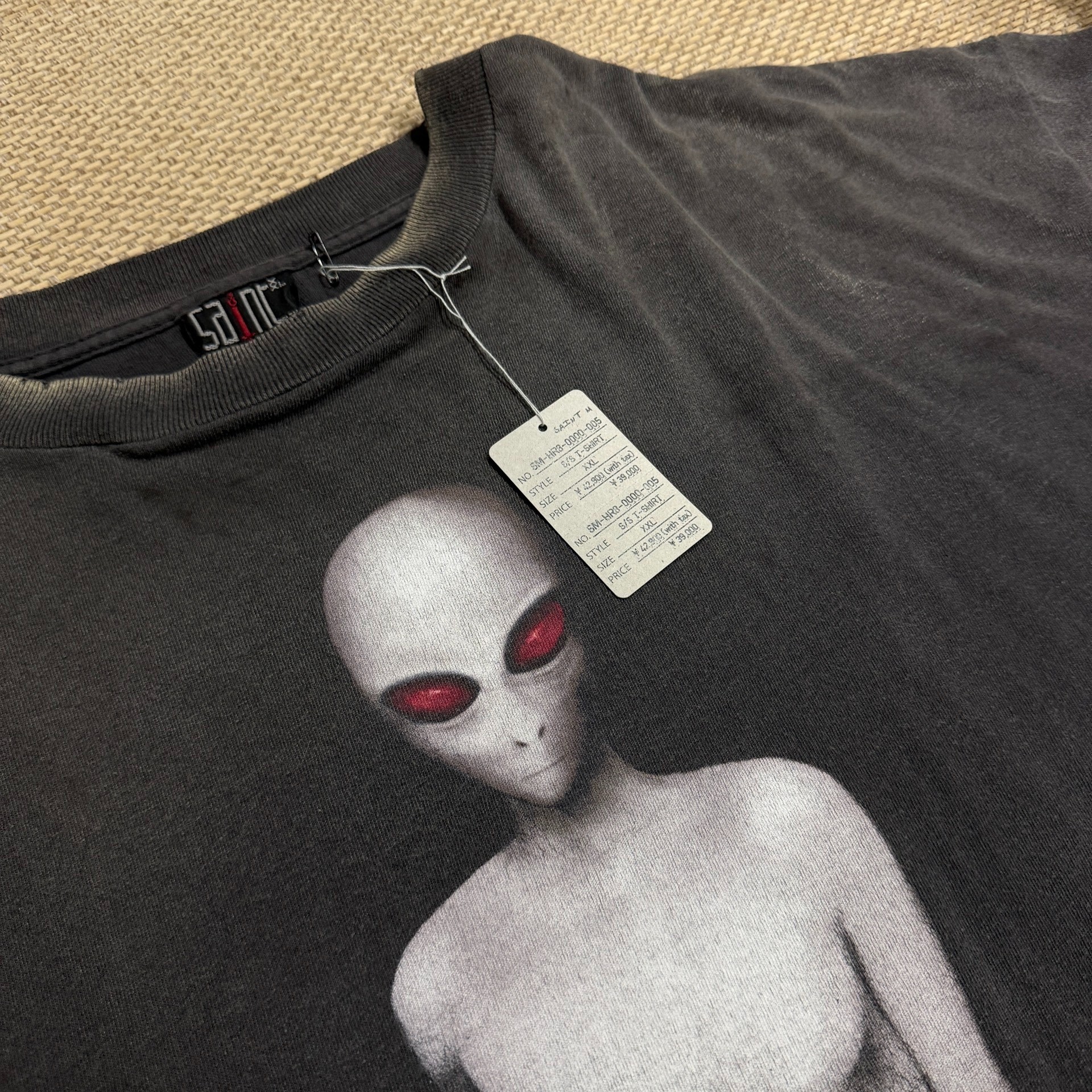 Saint Michael Alien Graphic Faded Tee — detail