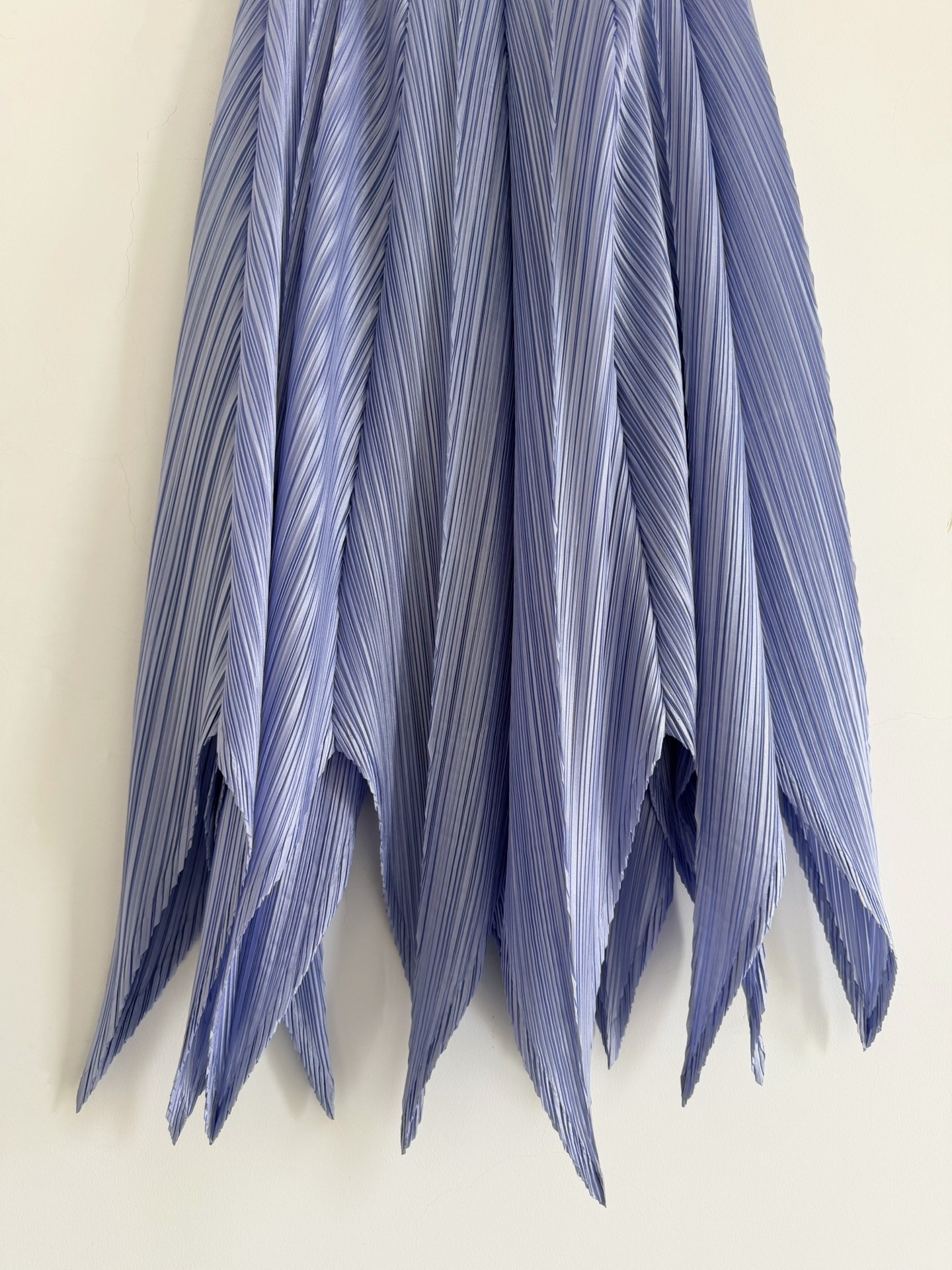 Issey Miyake 1992 Main Line Pleated Skirt — detail