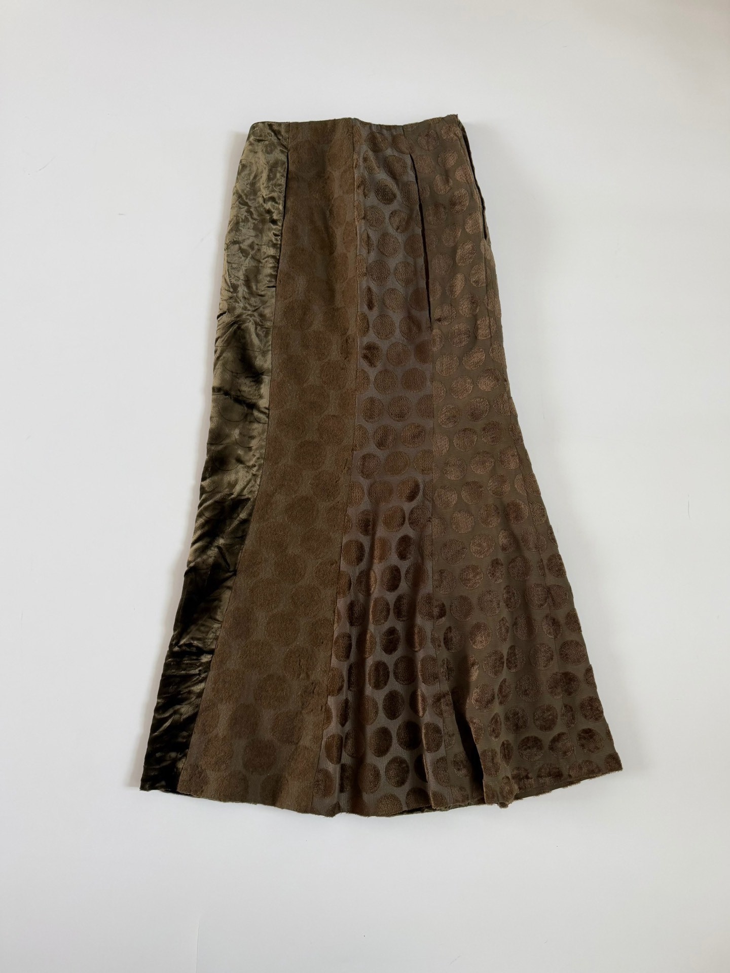 Undercover Olive Fishtail Velvet Polka Dot Skirt — label