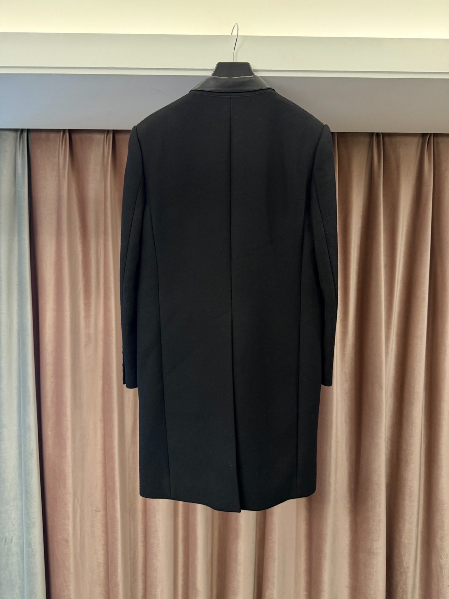 Celine Hedi Slimane 19FW Leather Collar Coat — detail
