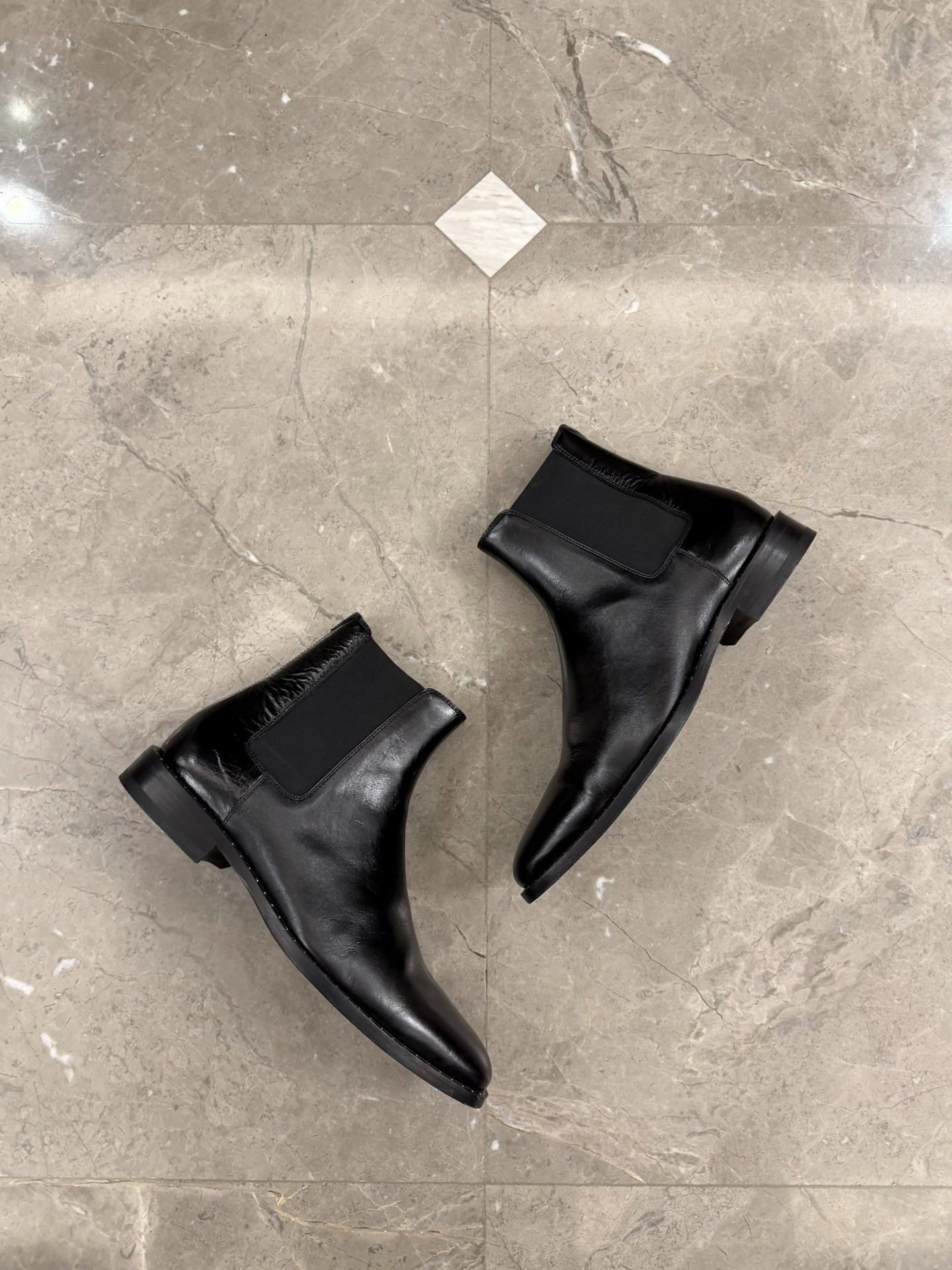 Saint Laurent 14FW Rivet Chelsea Boots — label