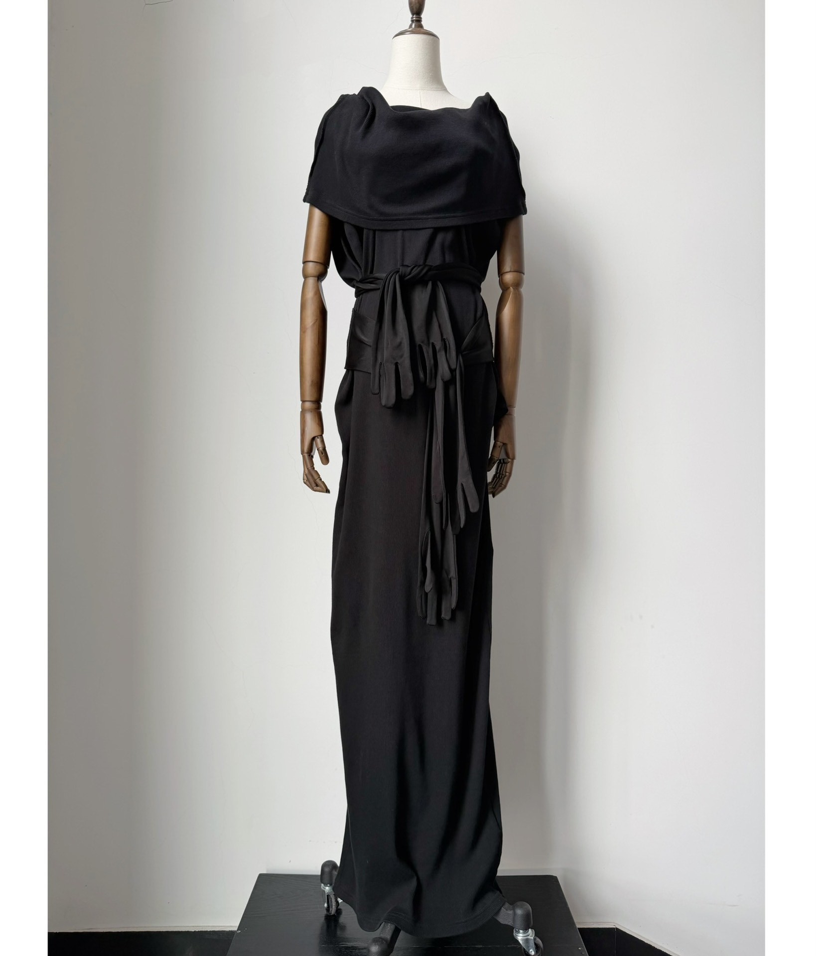 MM6 Maison Margiela Glove Belt Knit Dress